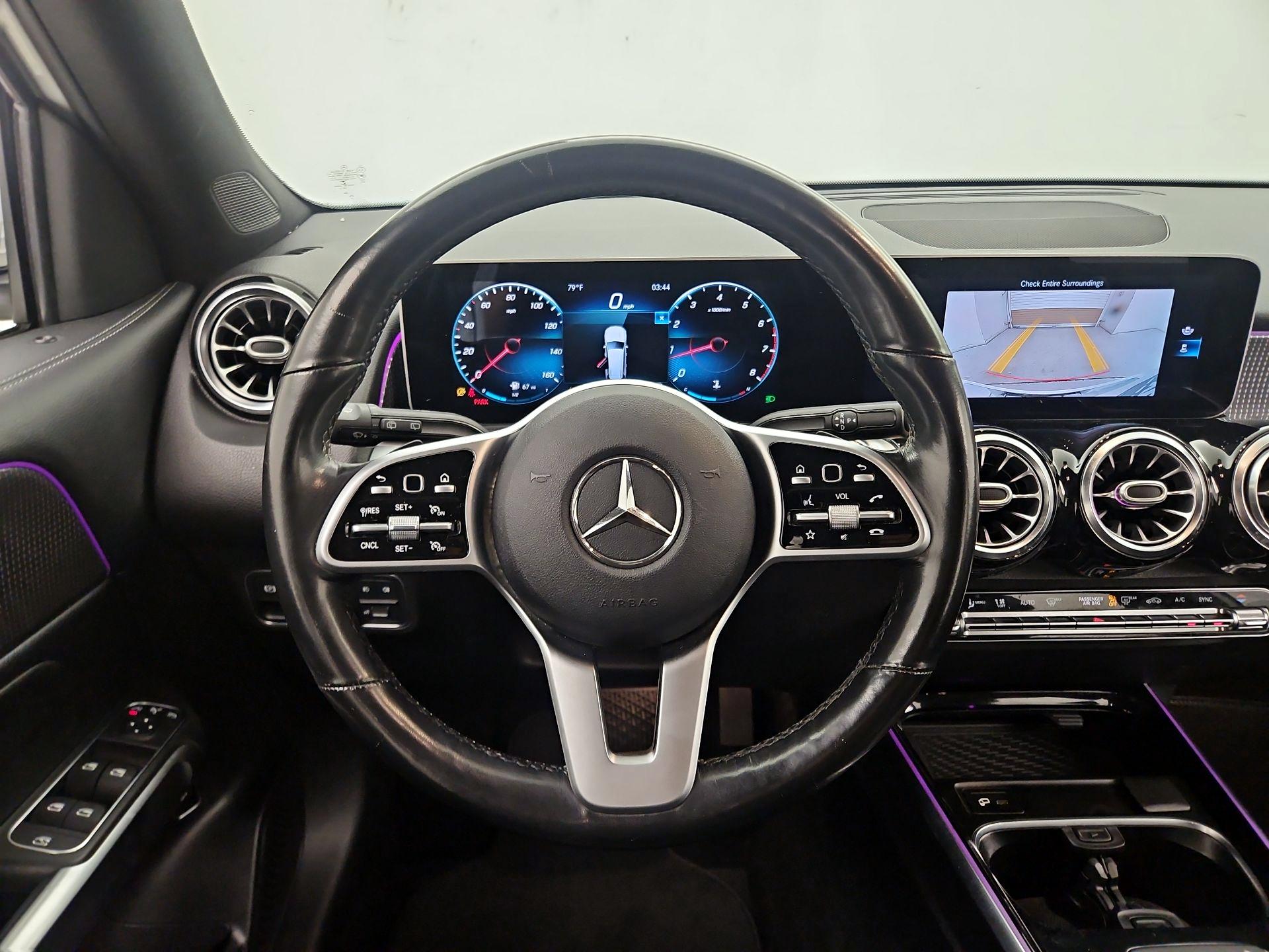 Thumbnail: 2021 Mercedes-Benz GLB - 10