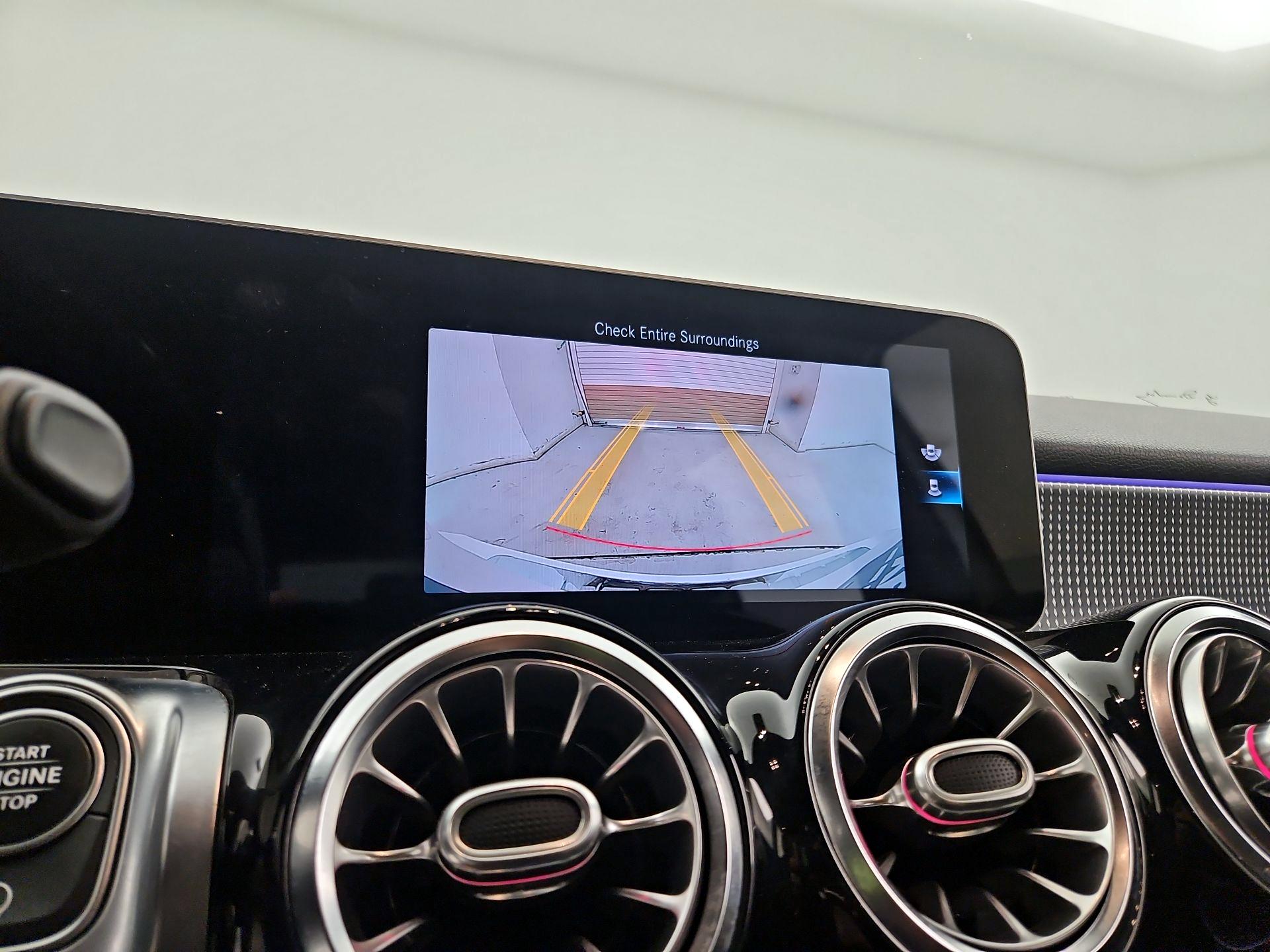 Thumbnail: 2021 Mercedes-Benz GLB - 14