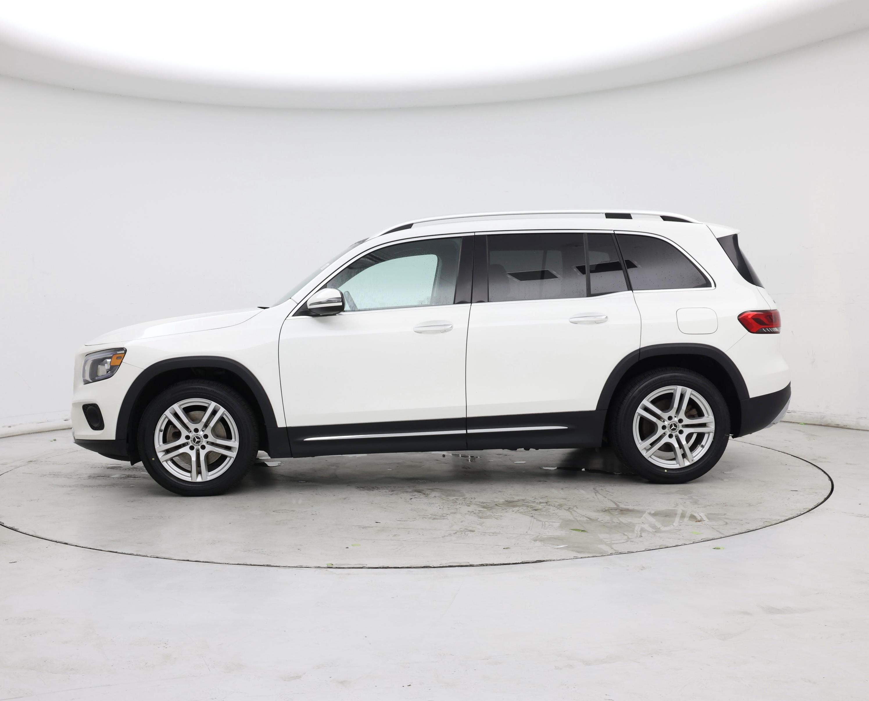 Thumbnail: 2021 Mercedes-Benz GLB - 3