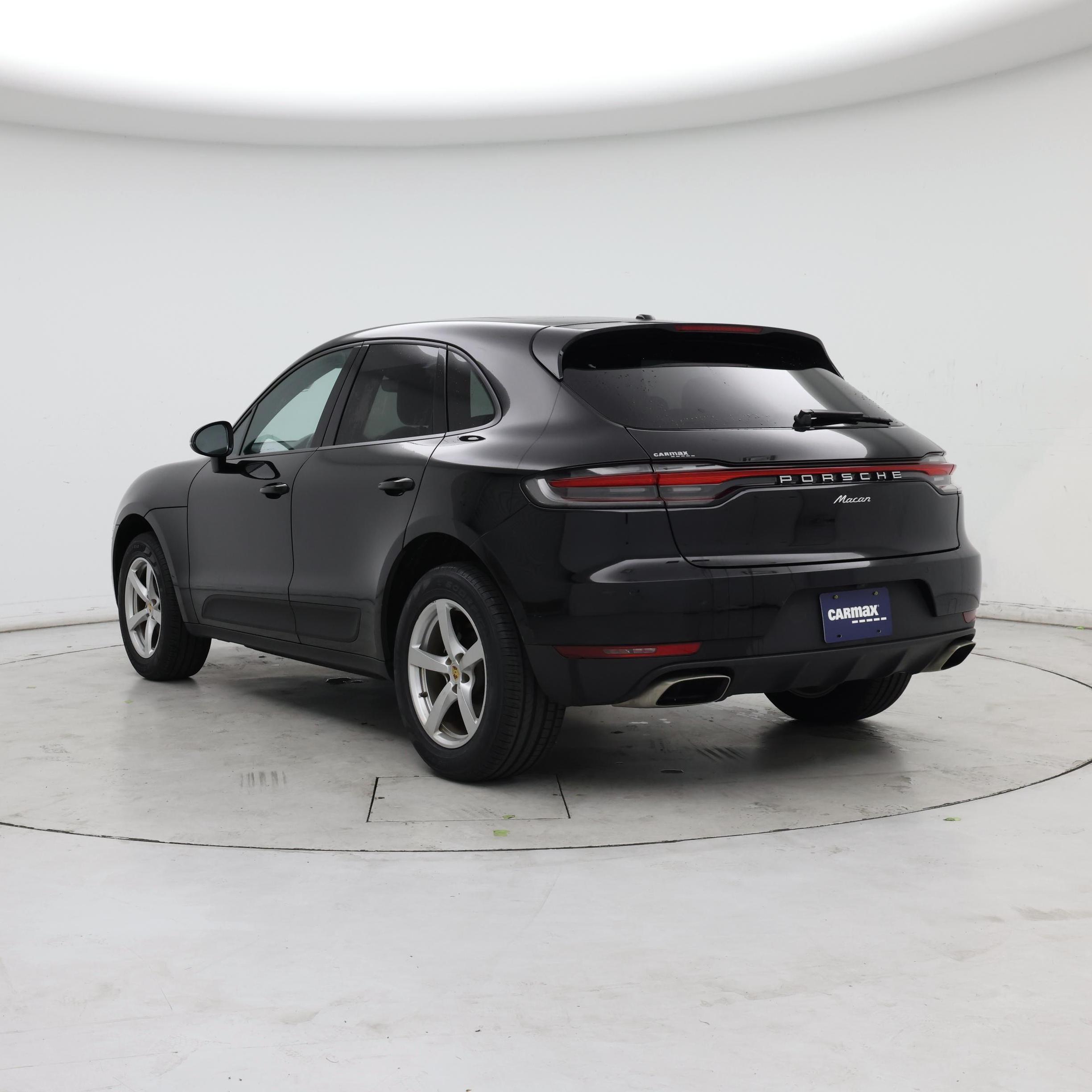 Thumbnail: 2021 Porsche Macan - 2