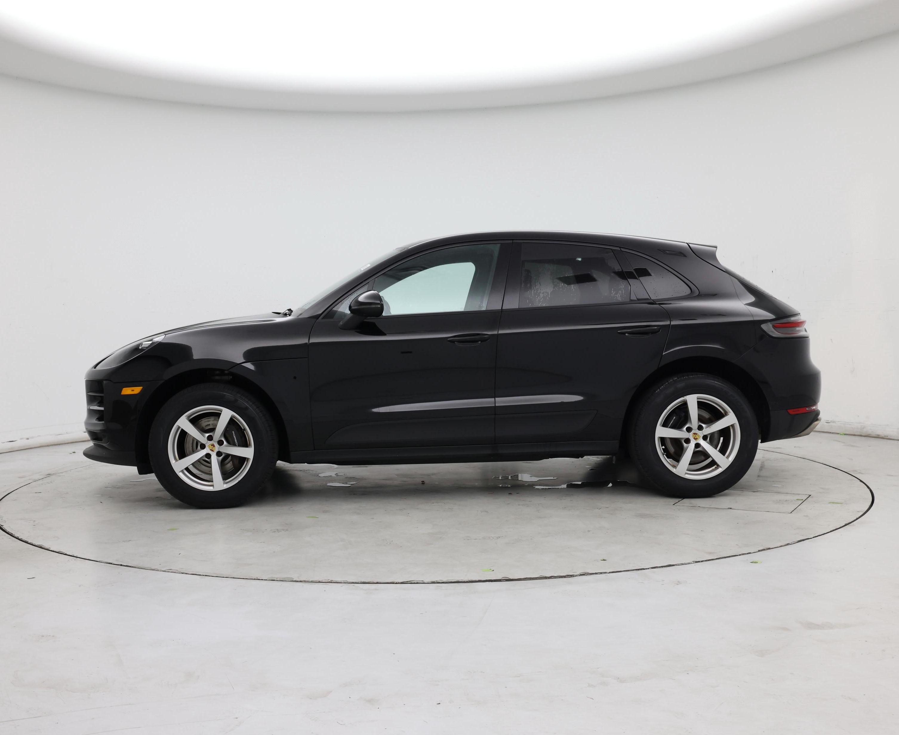 Thumbnail: 2021 Porsche Macan - 3