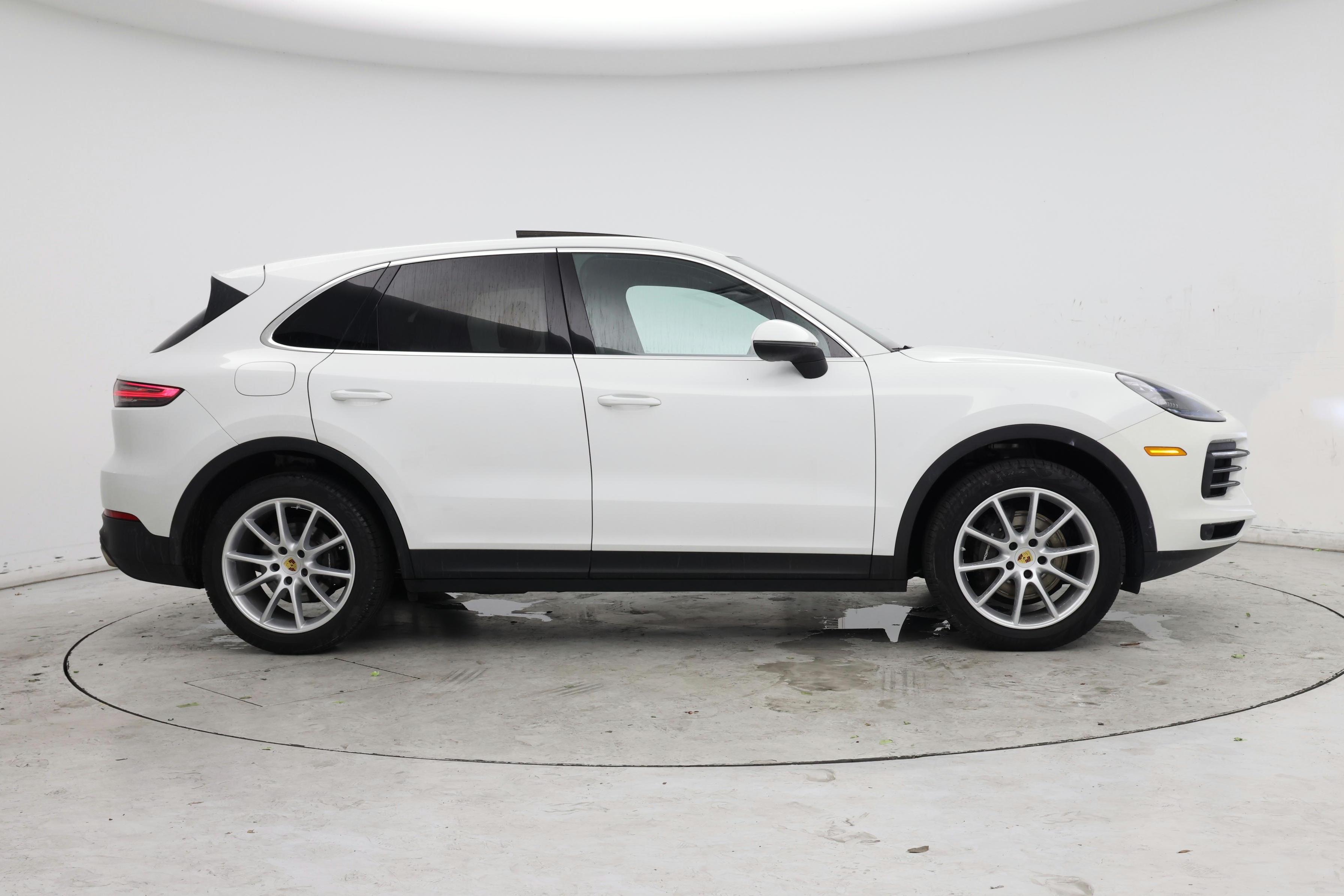 Thumbnail: 2020 Porsche Cayenne - 7