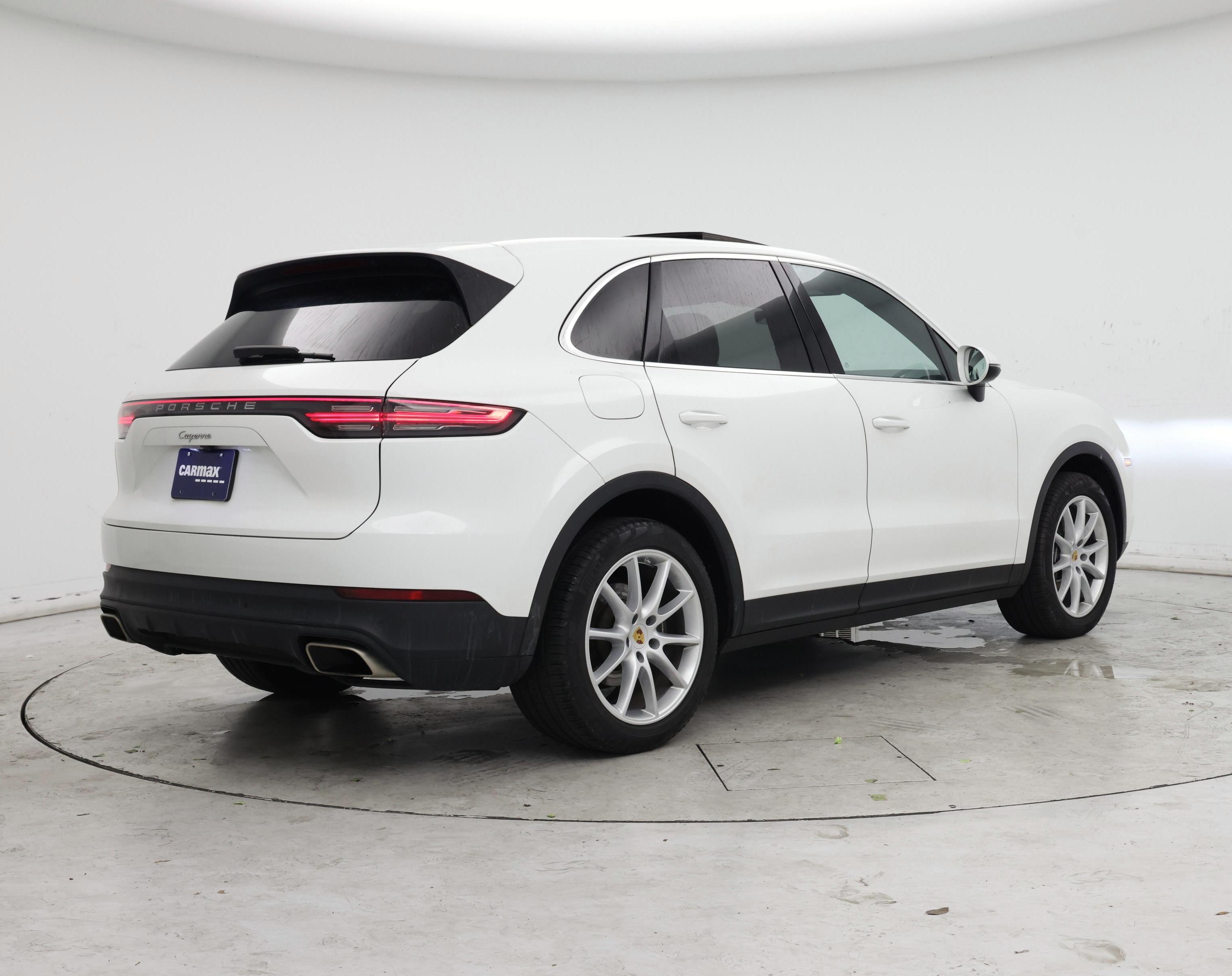 Thumbnail: 2020 Porsche Cayenne - 8