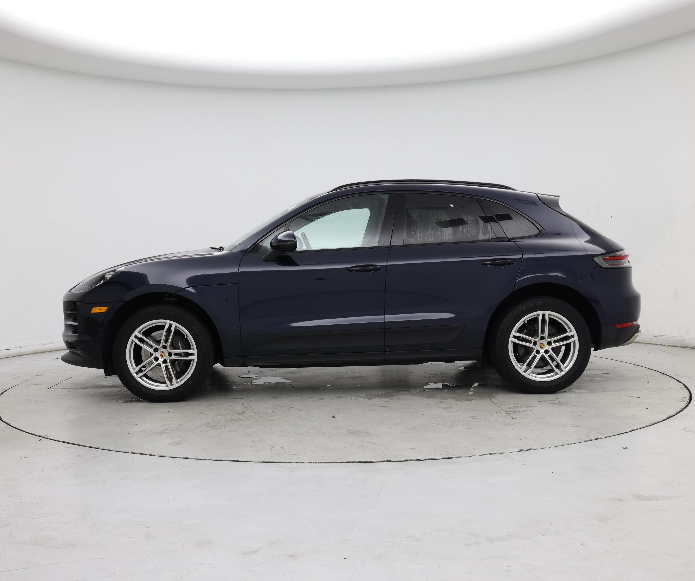 Thumbnail: 2021 Porsche Macan - 3