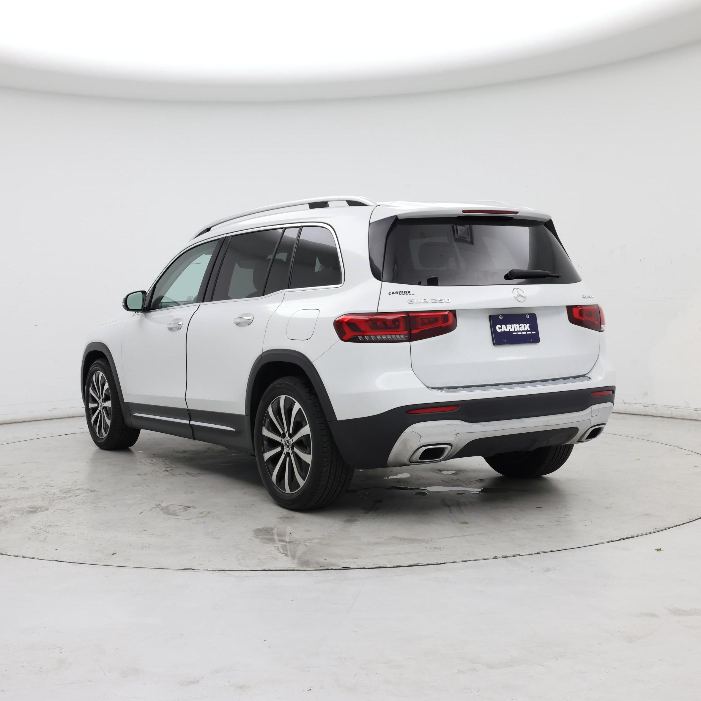 Thumbnail: 2021 Mercedes-Benz GLB - 2