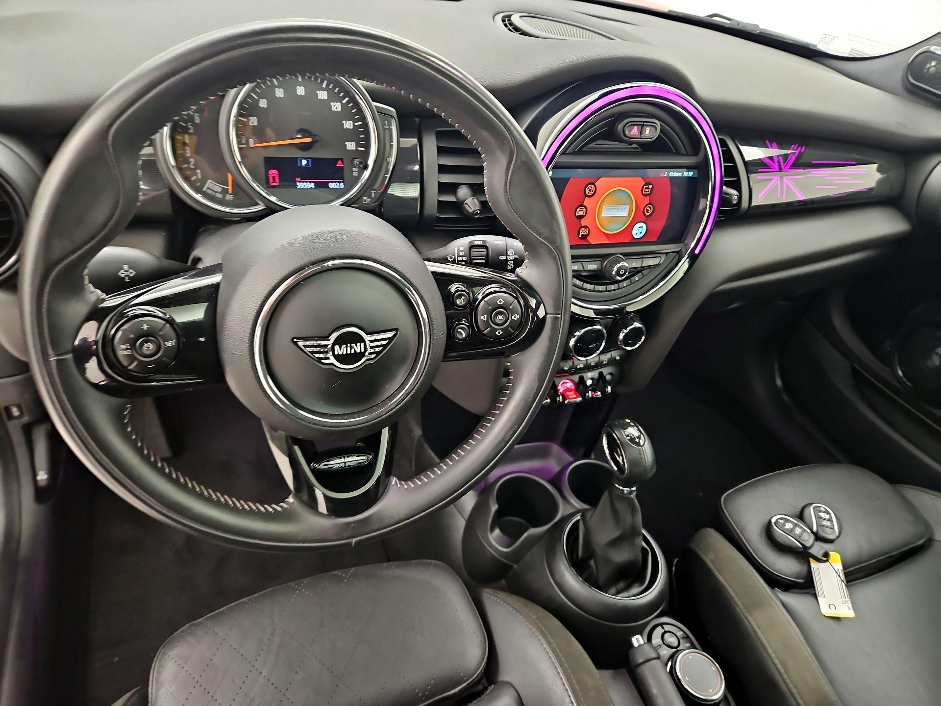 Thumbnail: 2019 MINI Cooper Hardtop - 9