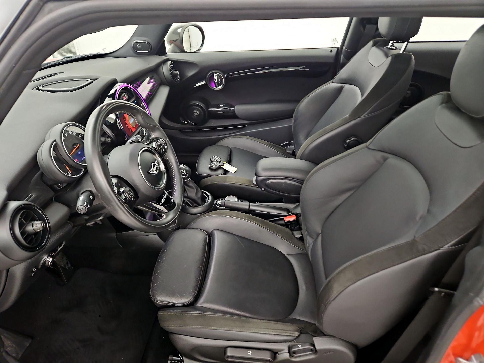 Thumbnail: 2019 MINI Cooper Hardtop - 11