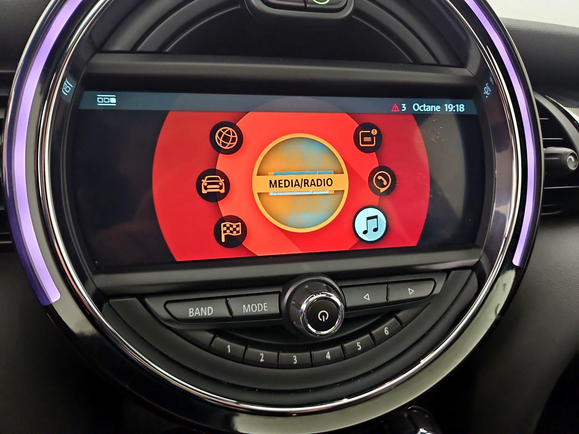 Thumbnail: 2019 MINI Cooper Hardtop - 15