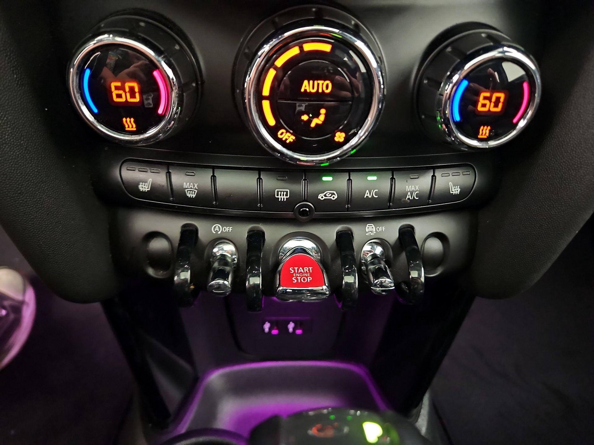 Thumbnail: 2019 MINI Cooper Hardtop - 16