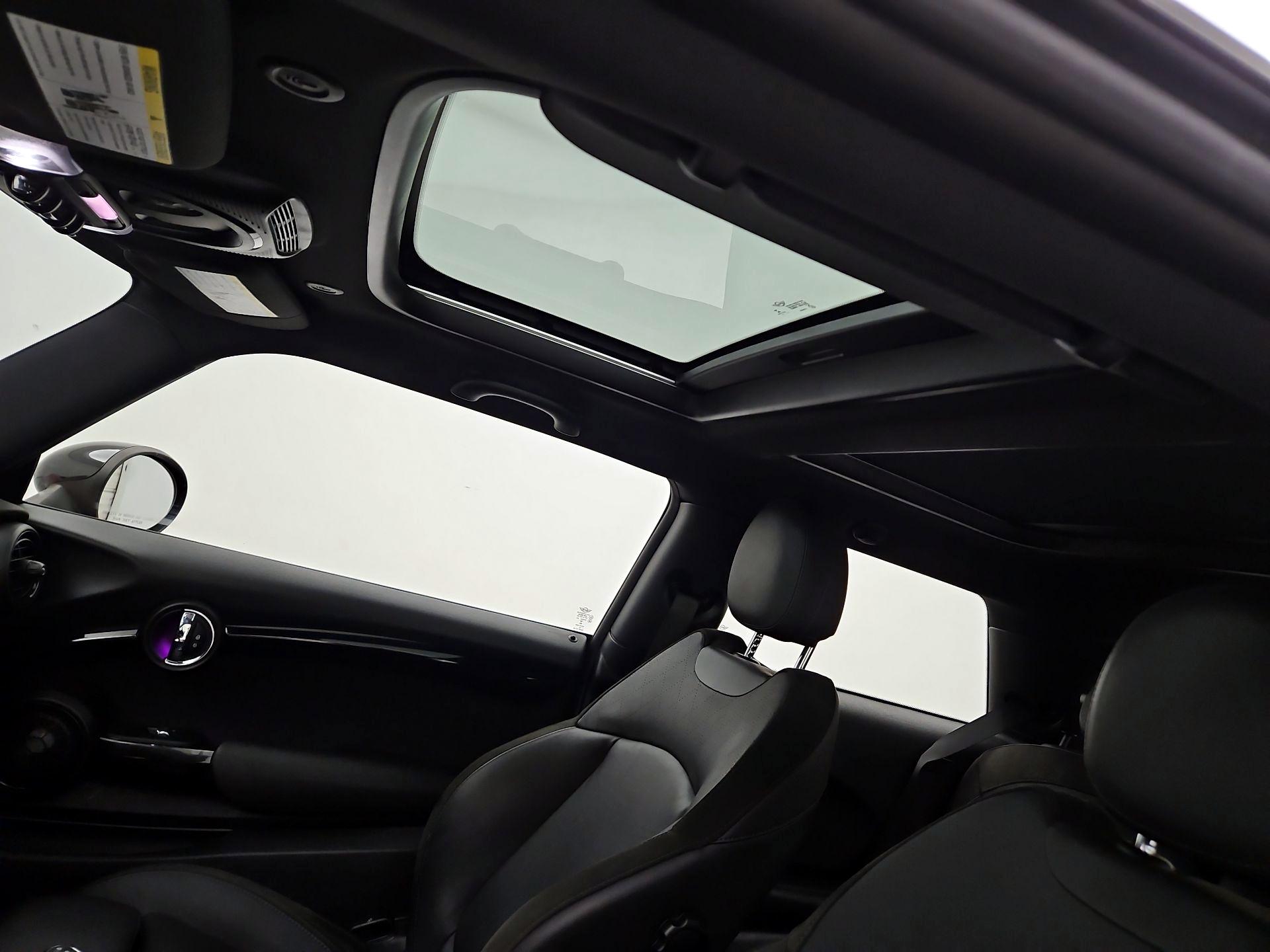 Thumbnail: 2019 MINI Cooper Hardtop - 19