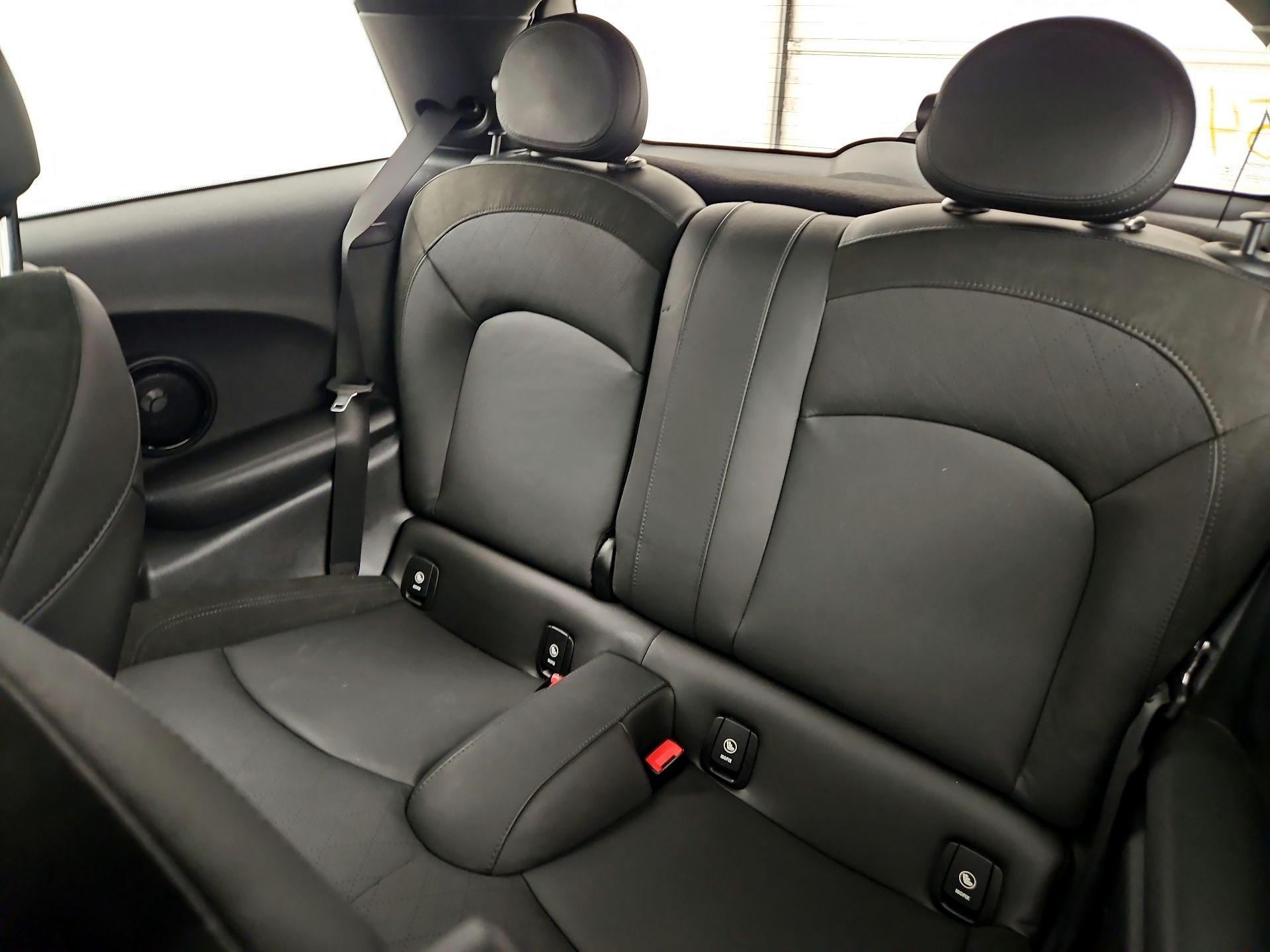 Thumbnail: 2019 MINI Cooper Hardtop - 20