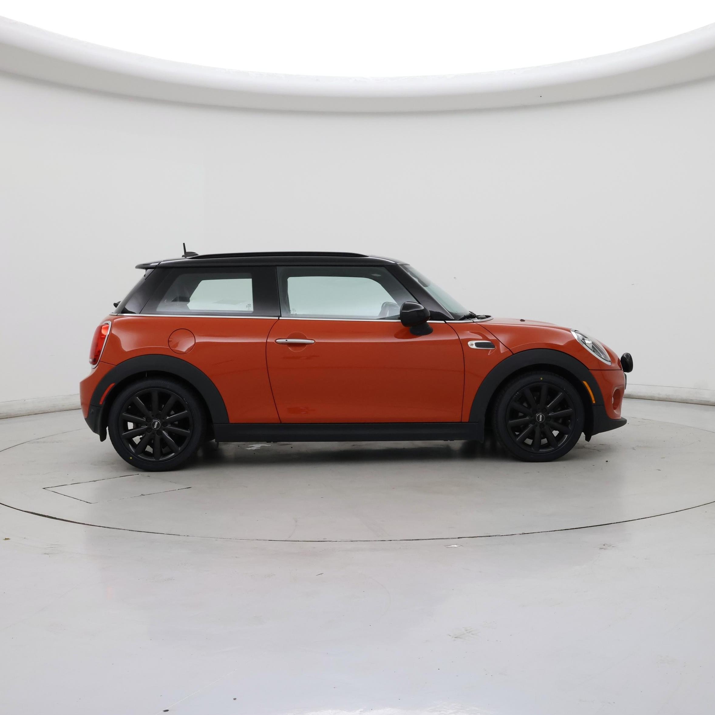 Thumbnail: 2019 MINI Cooper Hardtop - 7