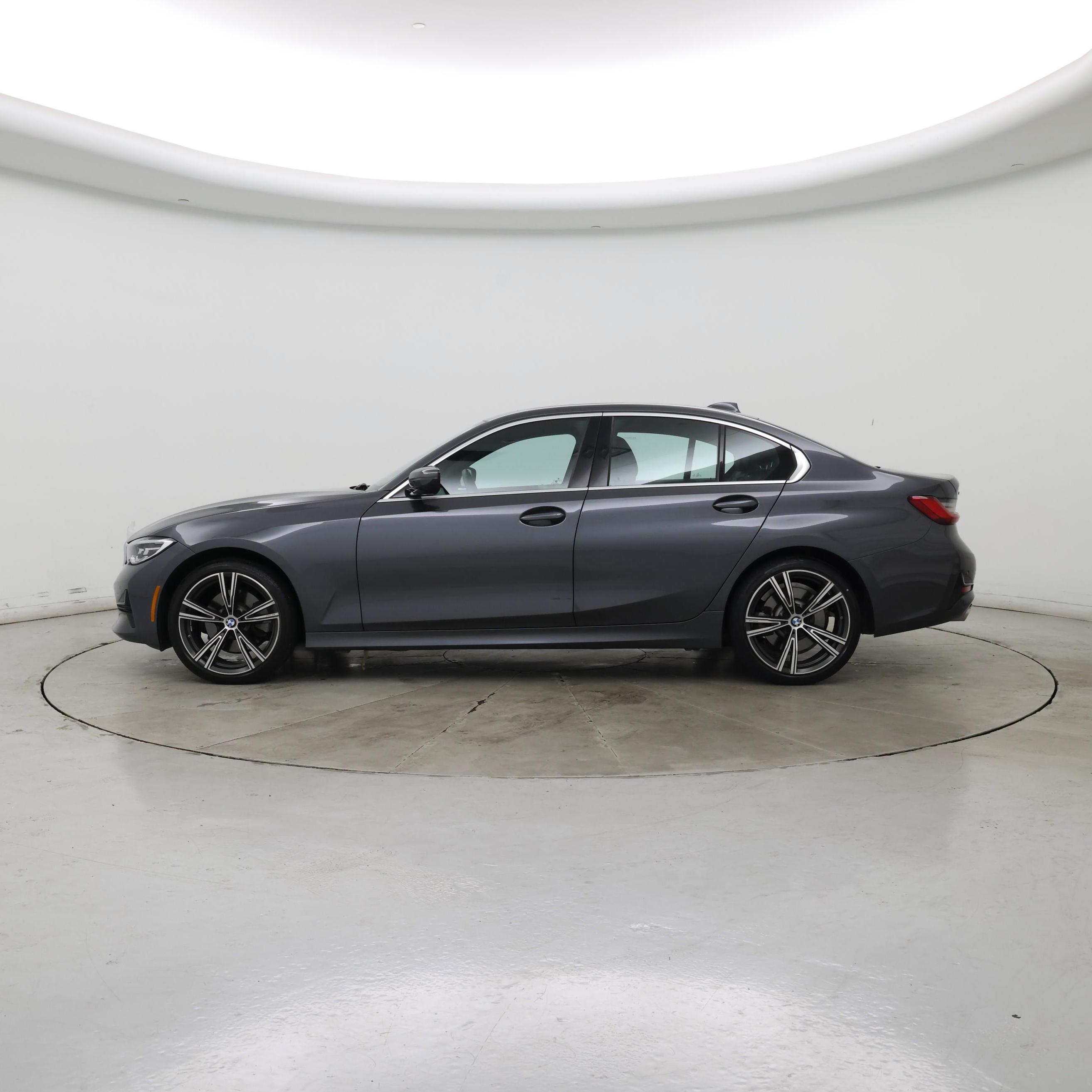 Thumbnail: 2021 BMW 3 Series - 3