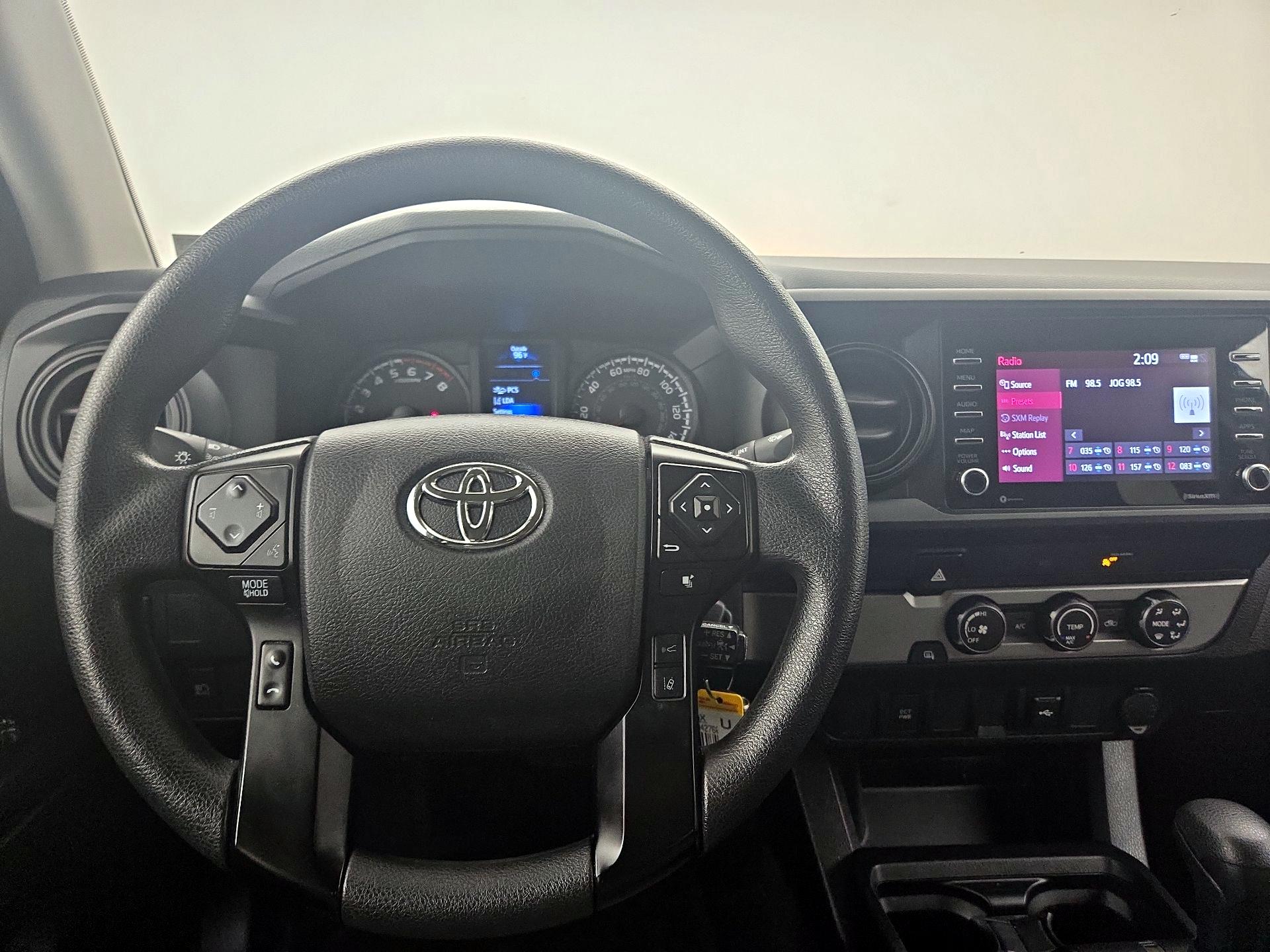 Thumbnail: 2022 Toyota Tacoma - 10