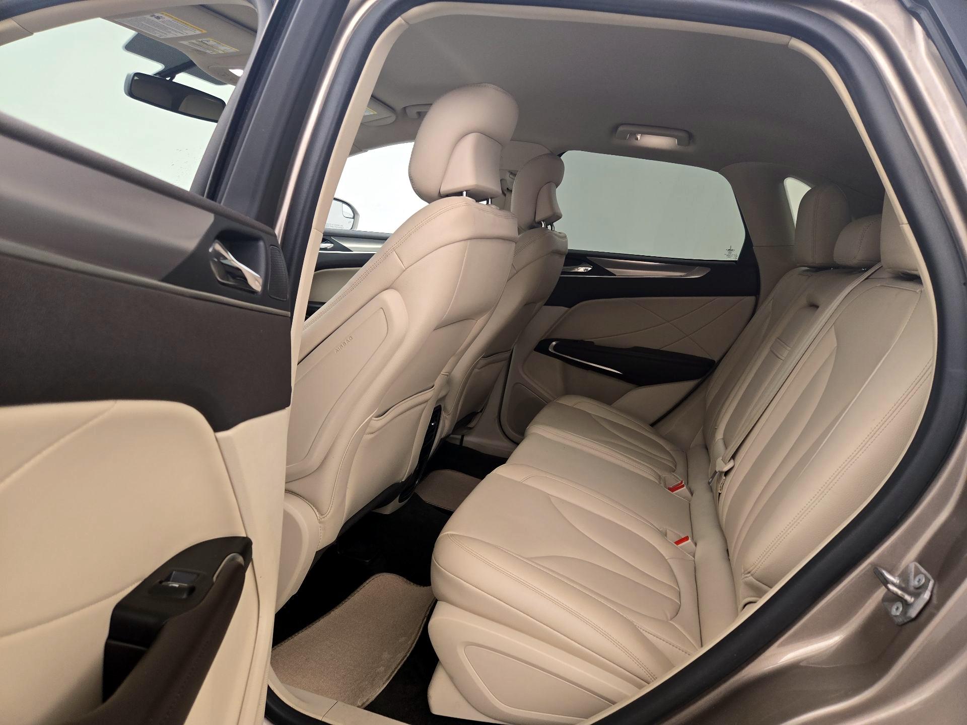 Thumbnail: 2019 Lincoln MKC - 19
