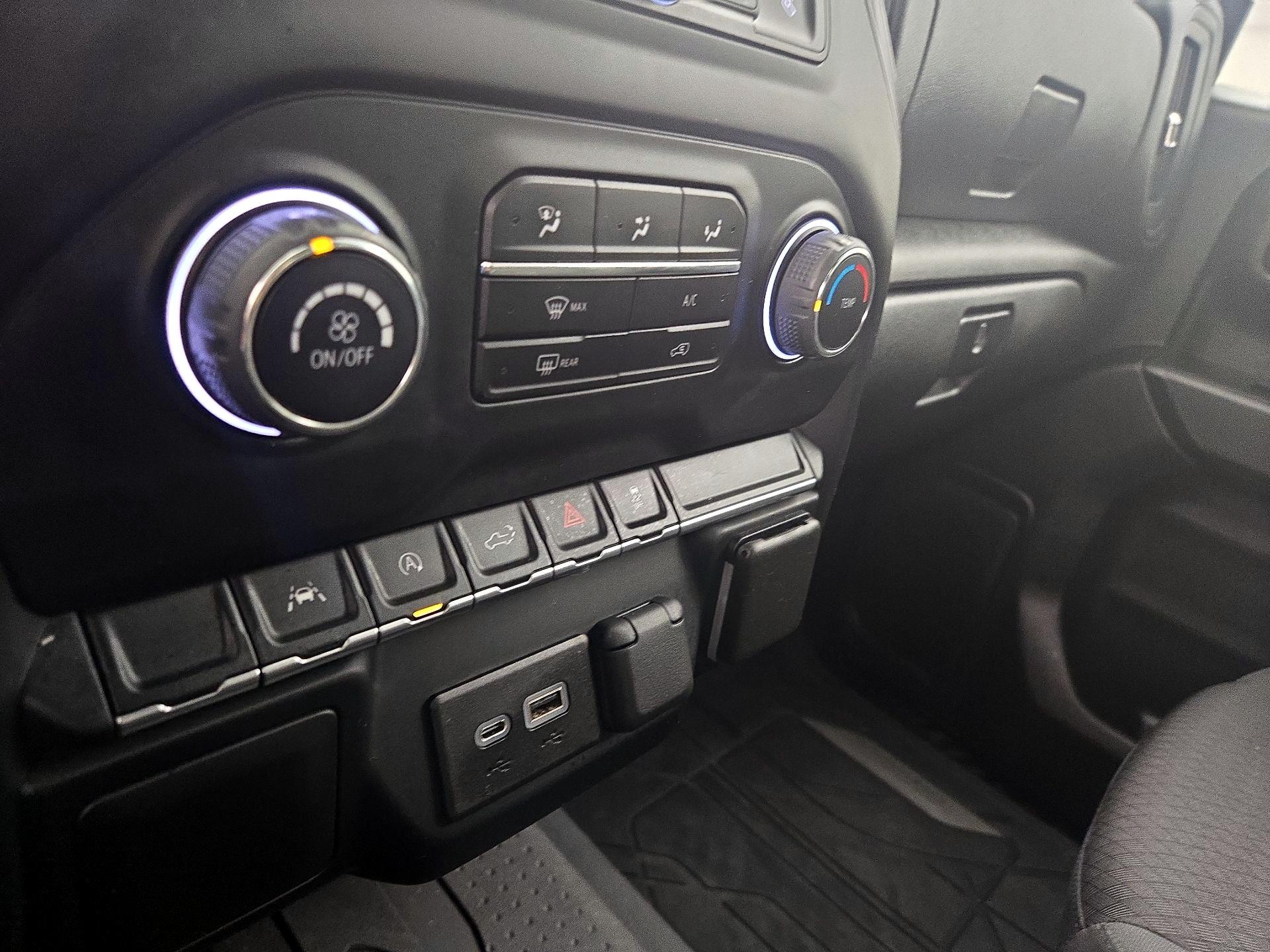 Thumbnail: 2022 Chevrolet Silverado 1500 - 16