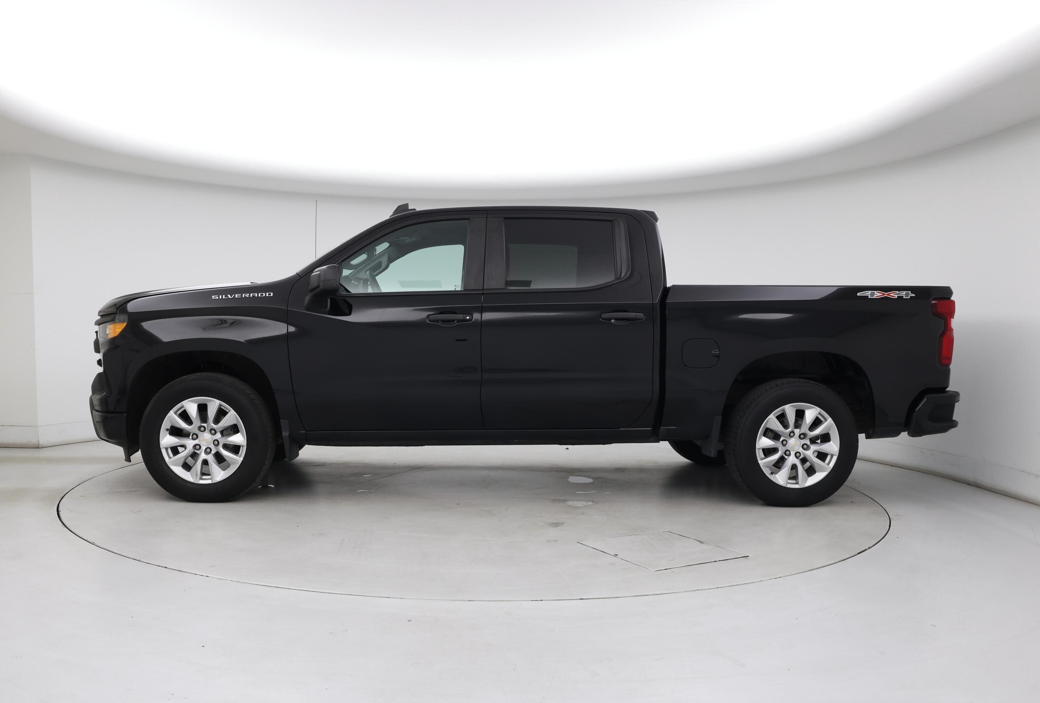 Thumbnail: 2022 Chevrolet Silverado 1500 - 3