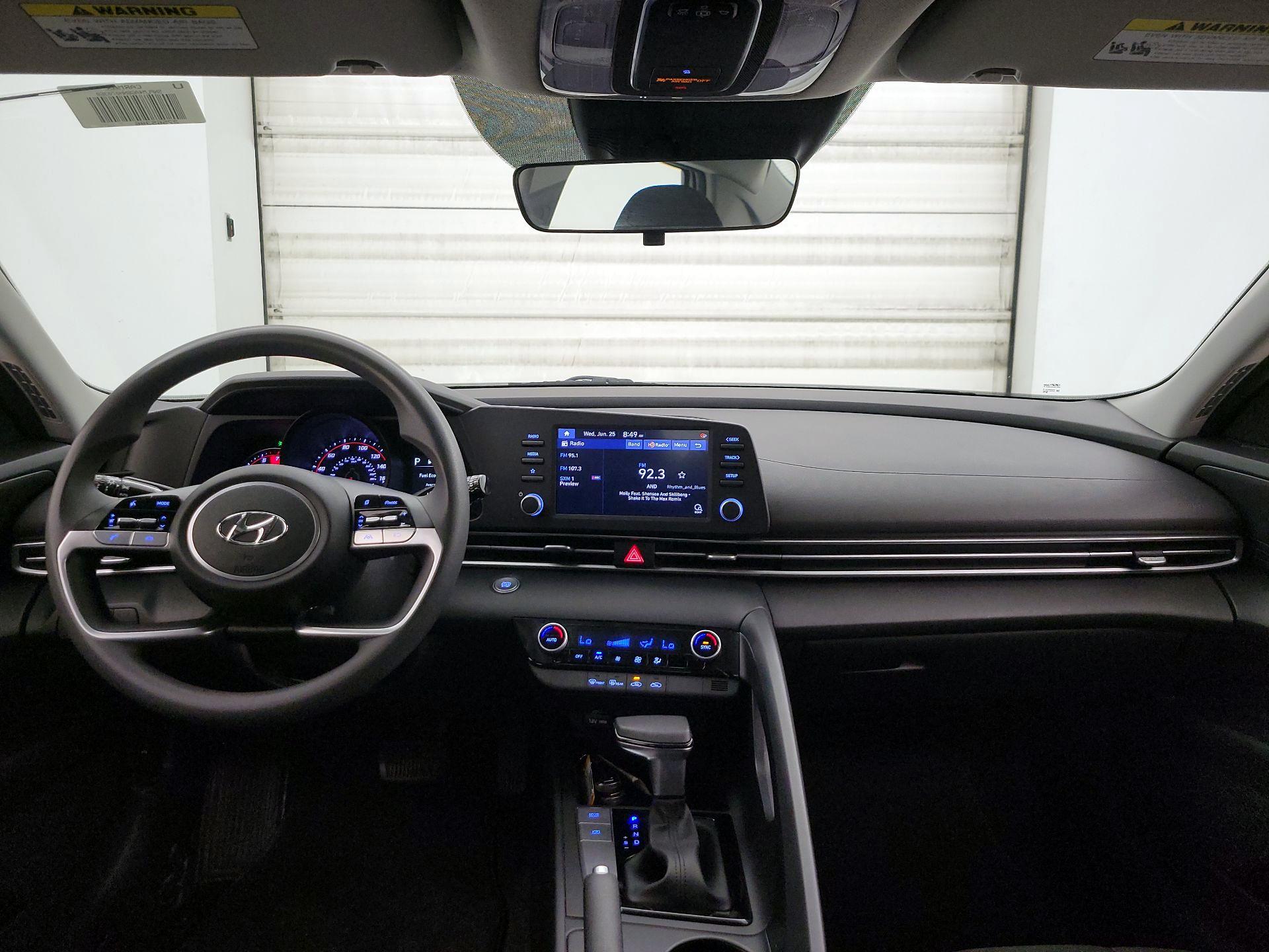 Thumbnail: 2022 Hyundai Elantra - 9