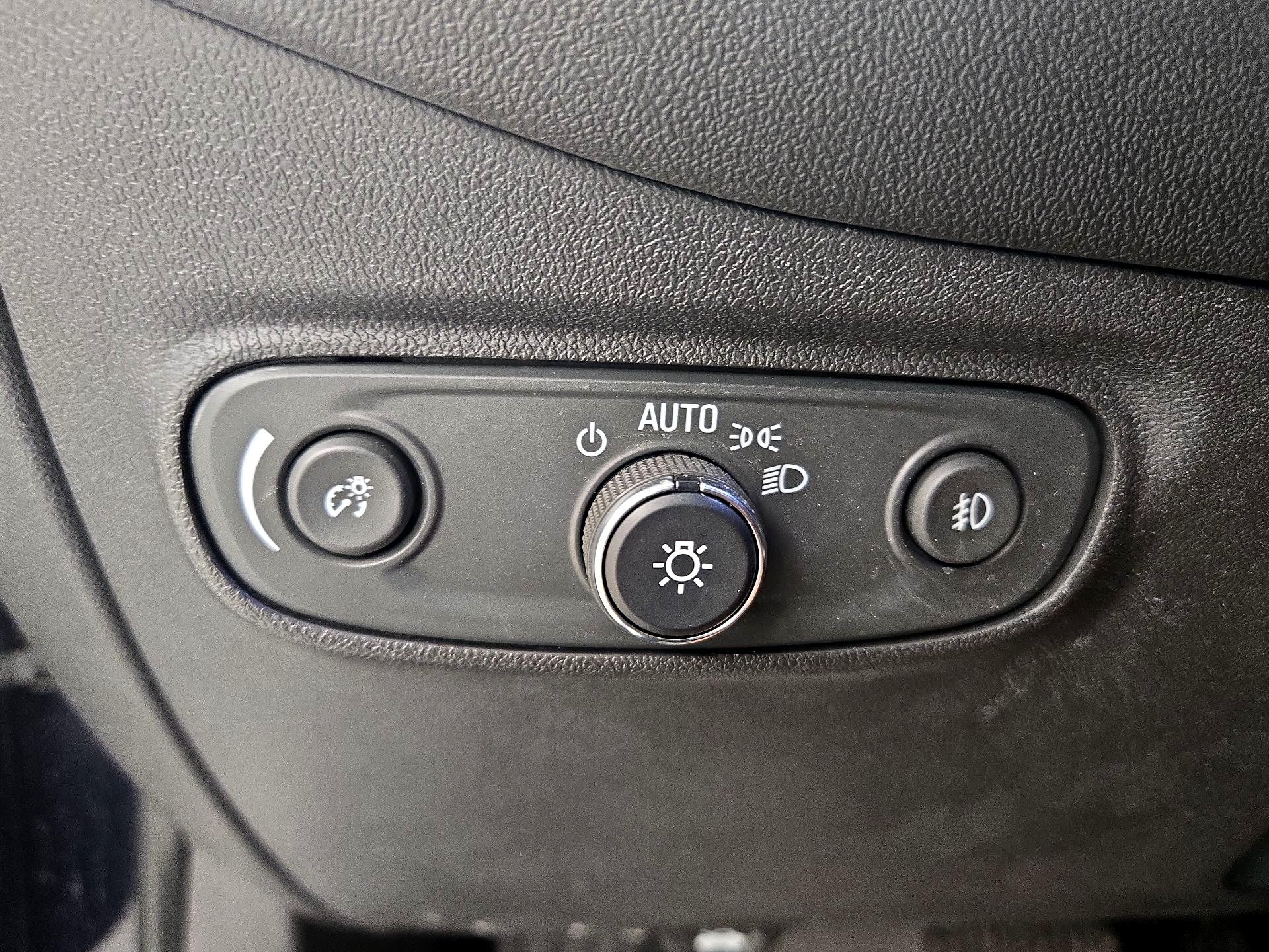 Thumbnail: 2020 Chevrolet Equinox - 13
