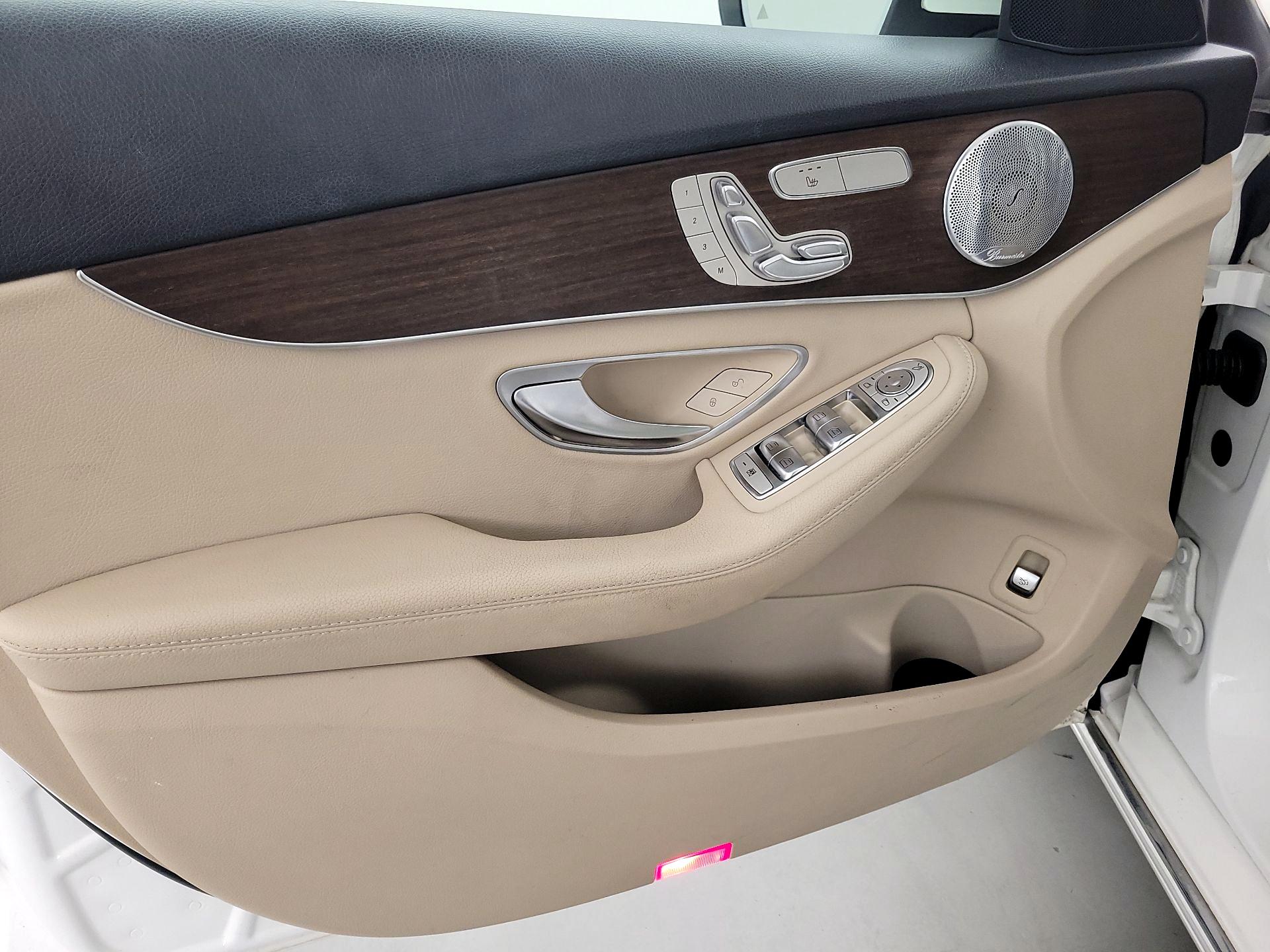 Thumbnail: 2021 Mercedes-Benz C-Class - 12