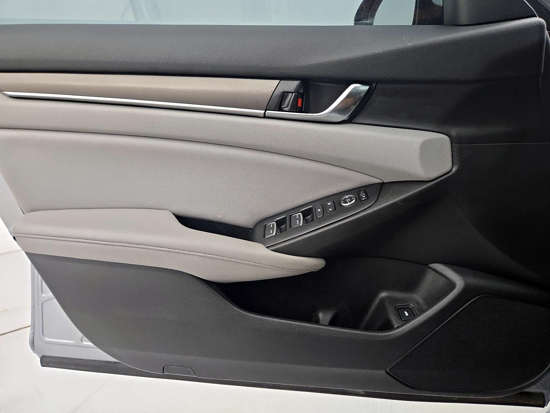 Thumbnail: 2019 Honda Accord - 12