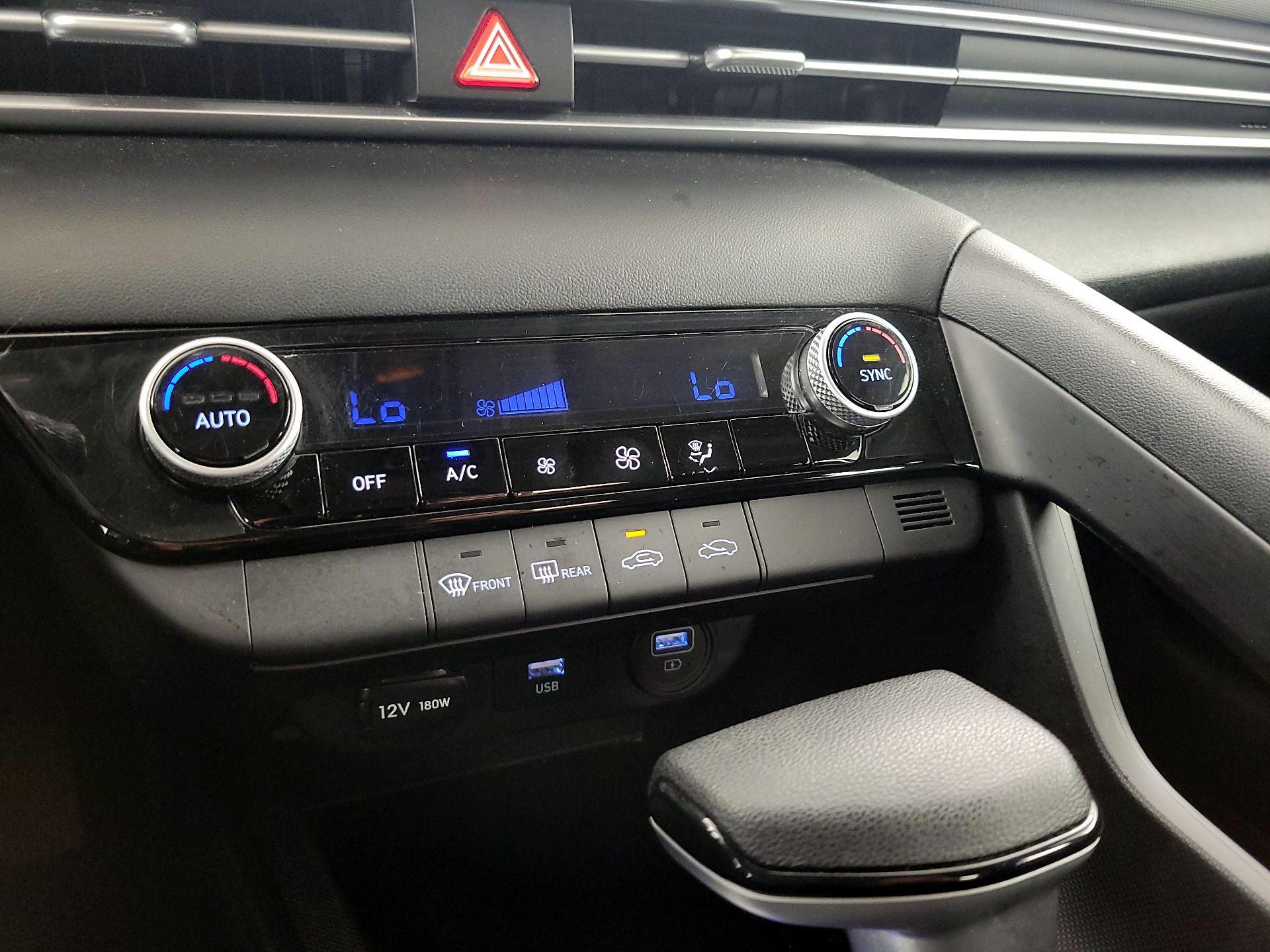 Thumbnail: 2022 Hyundai Elantra - 16