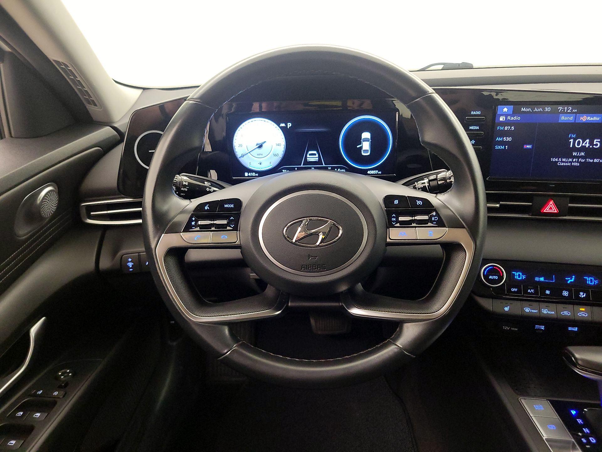 Thumbnail: 2022 Hyundai Elantra - 10