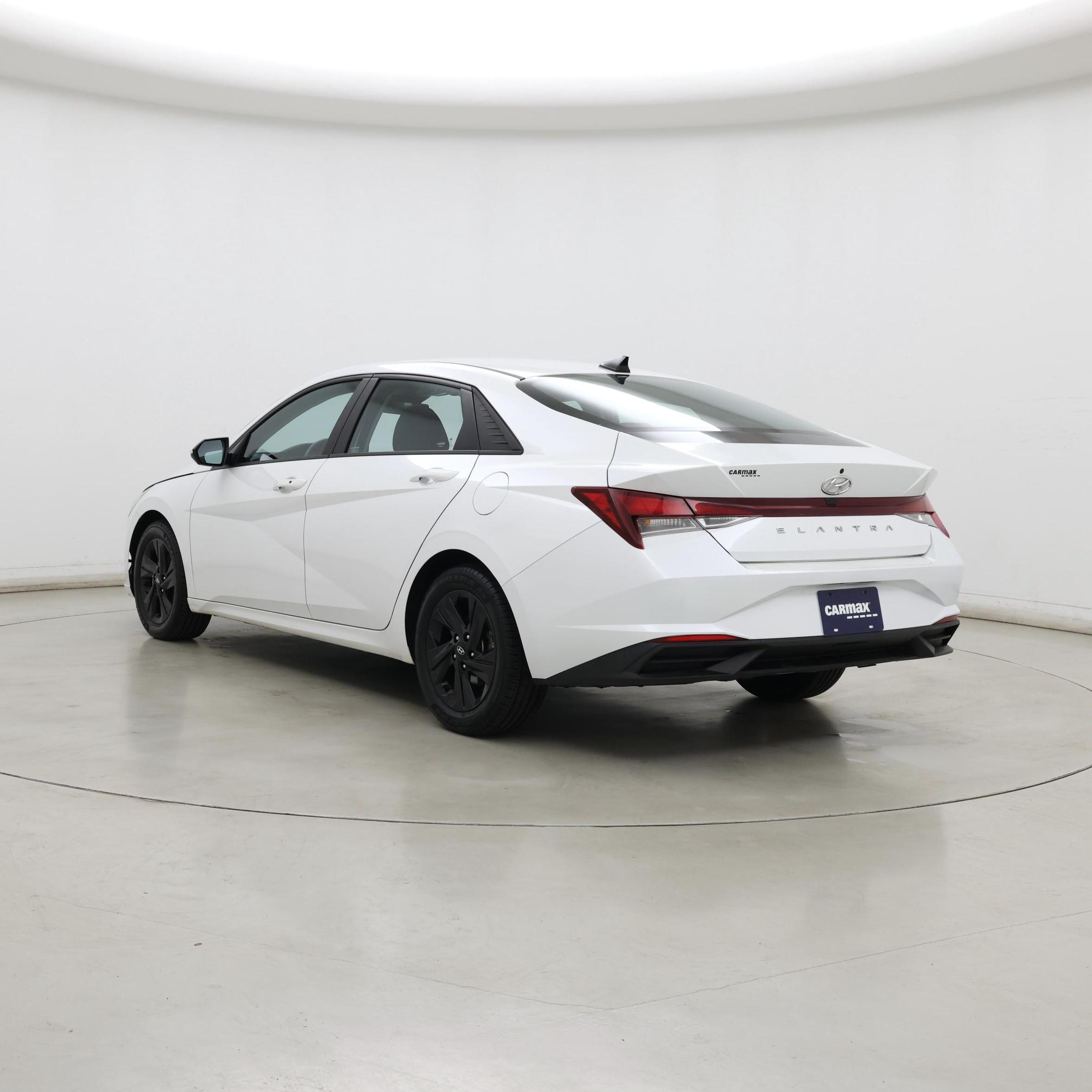 Thumbnail: 2022 Hyundai Elantra - 2