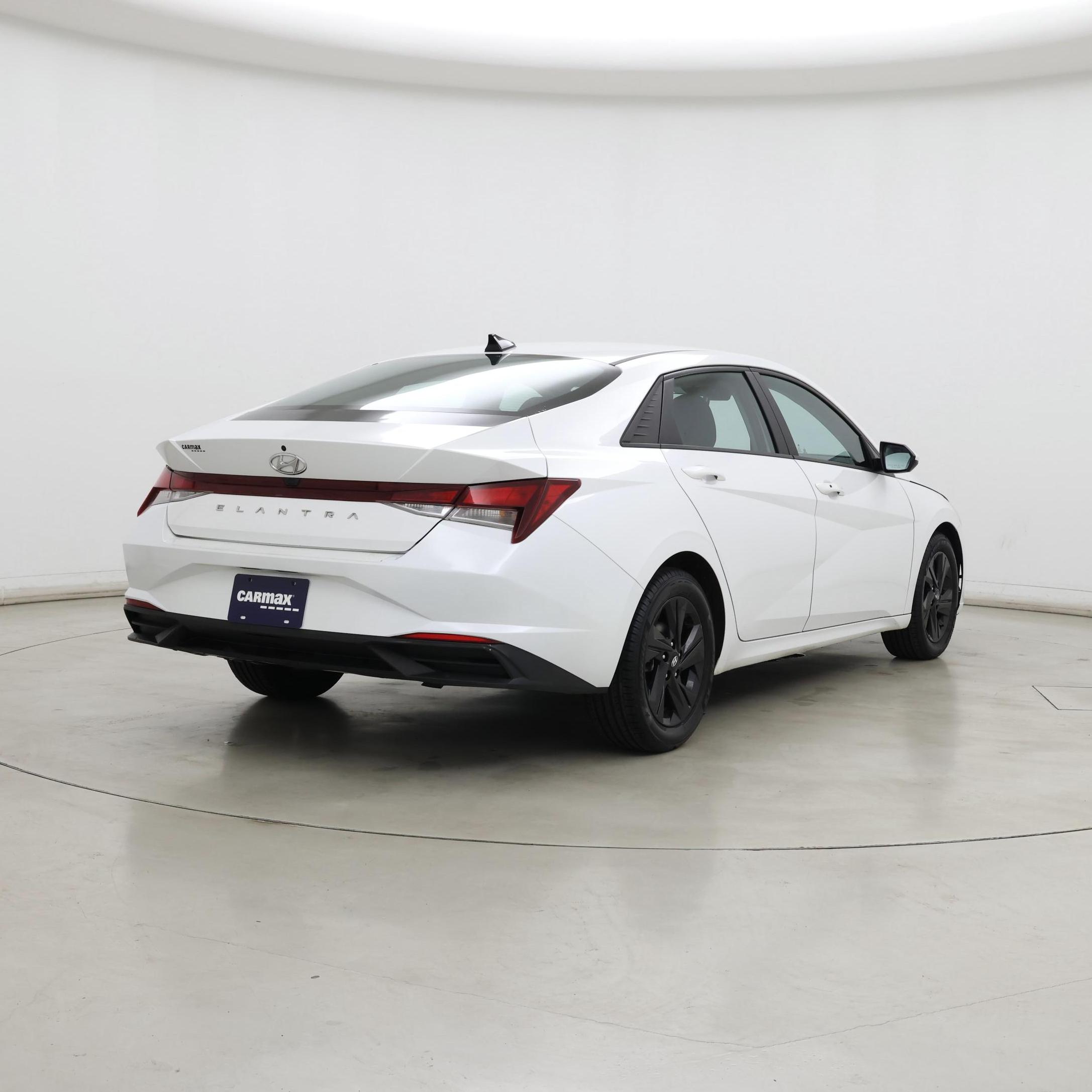 Thumbnail: 2022 Hyundai Elantra - 8
