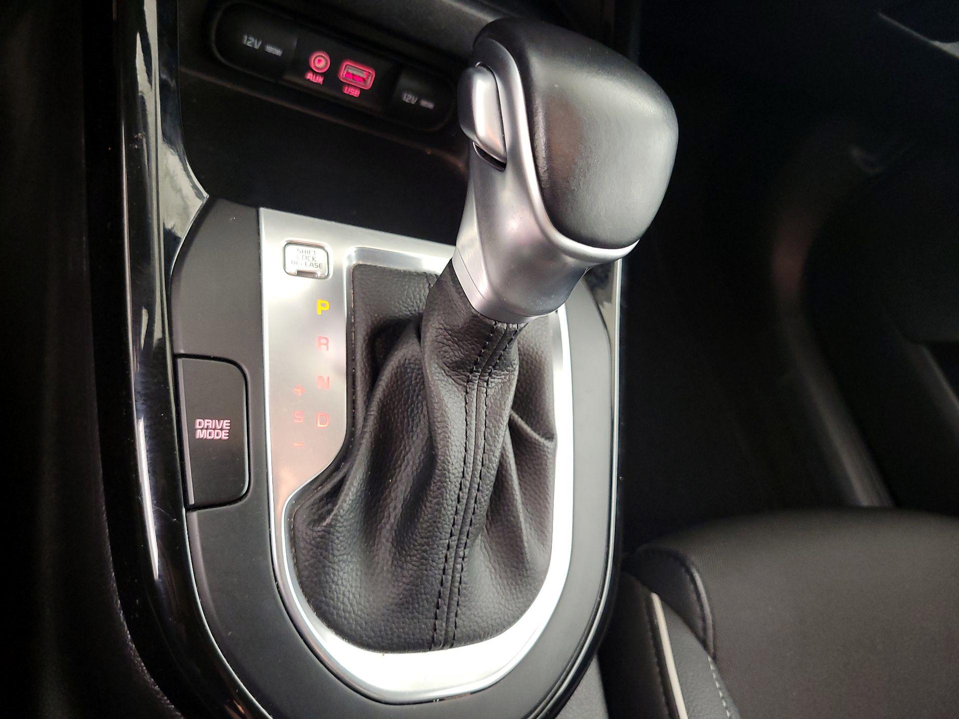 Thumbnail: 2021 Kia Forte - 17