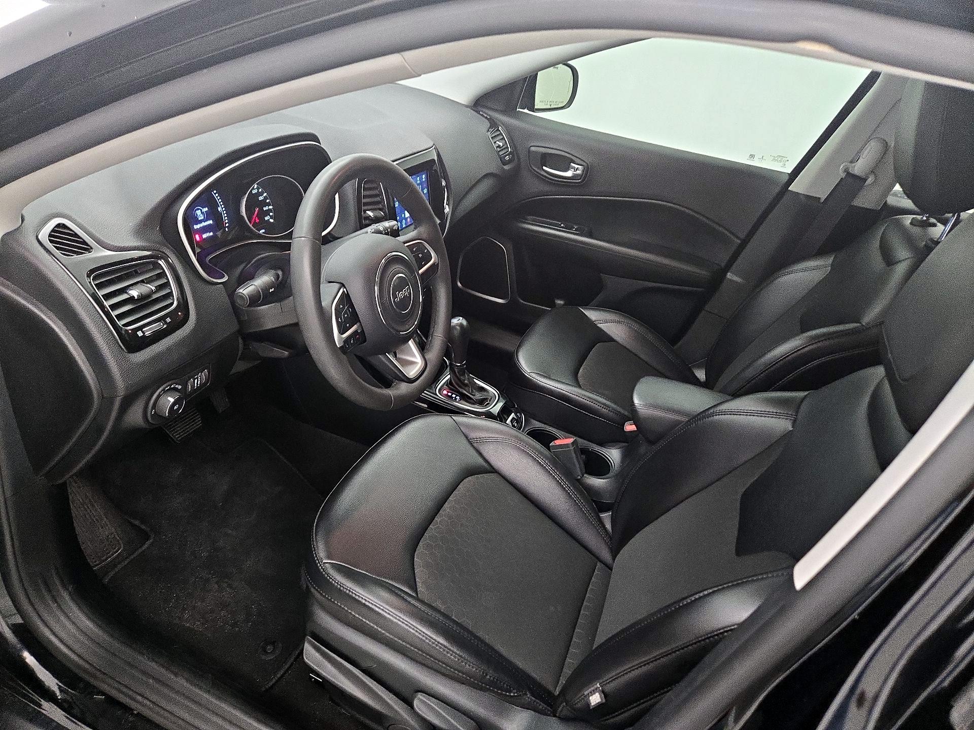 Thumbnail: 2021 Jeep Compass - 11