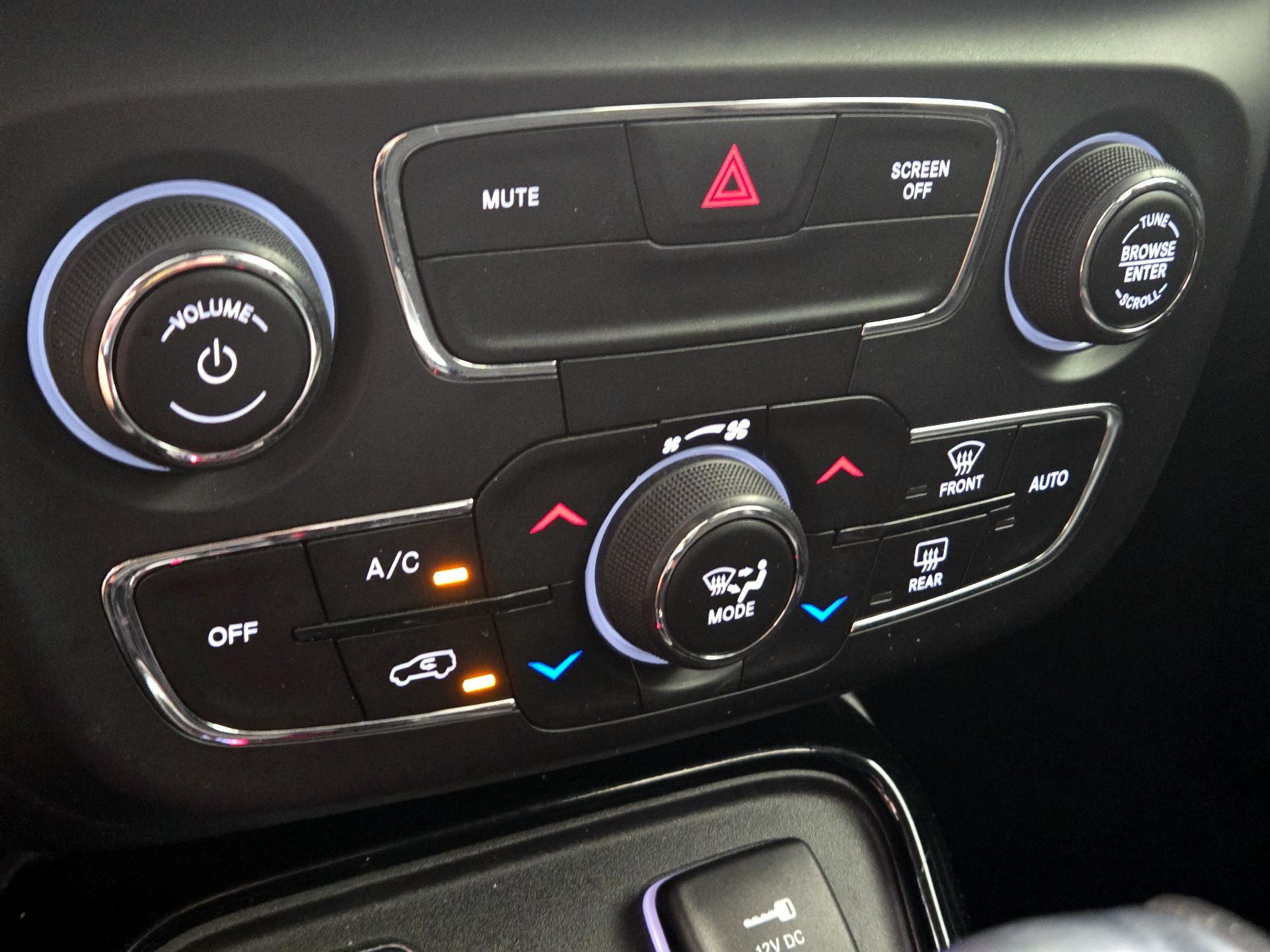 Thumbnail: 2021 Jeep Compass - 16