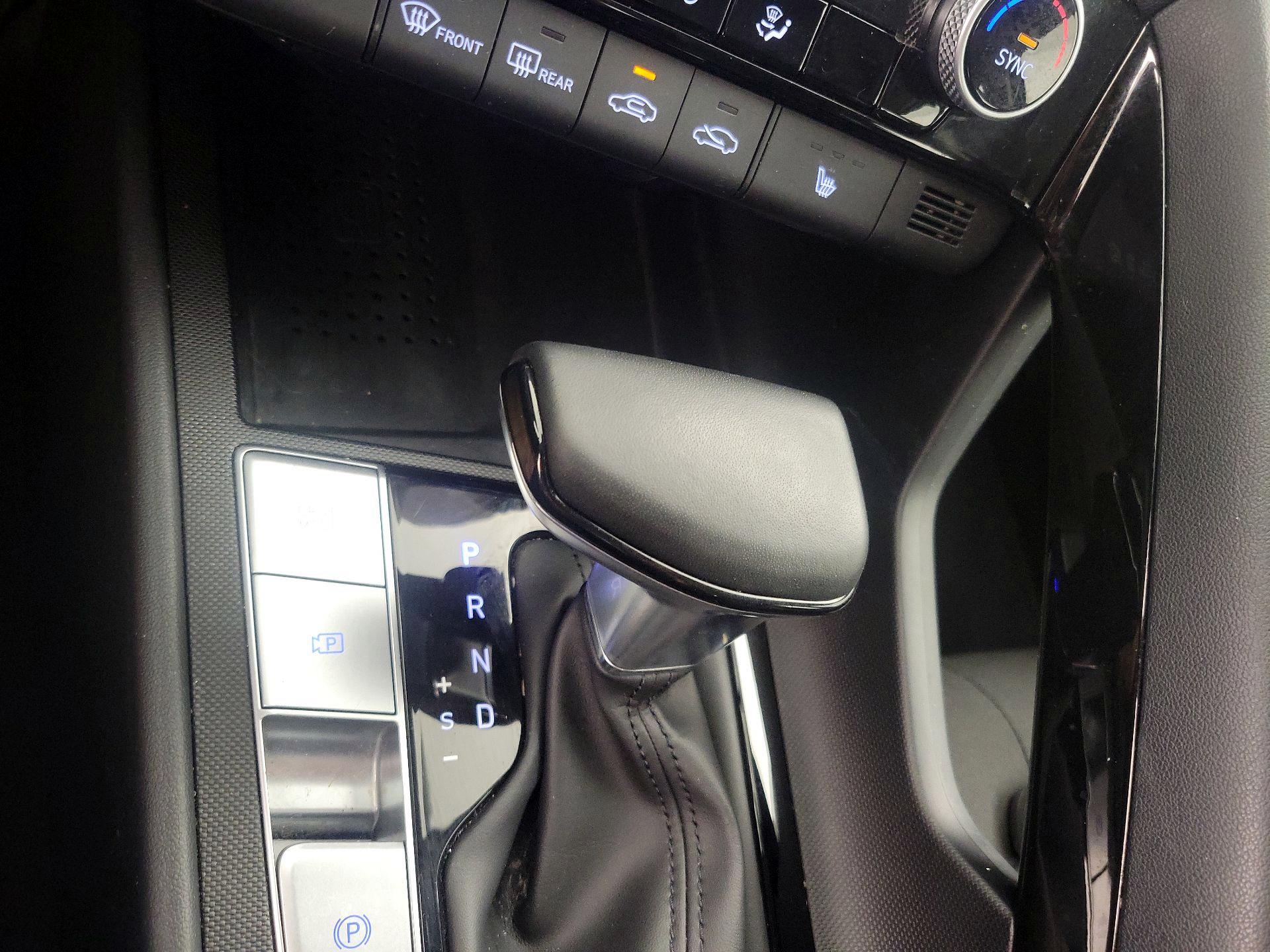 Thumbnail: 2023 Hyundai Elantra - 18