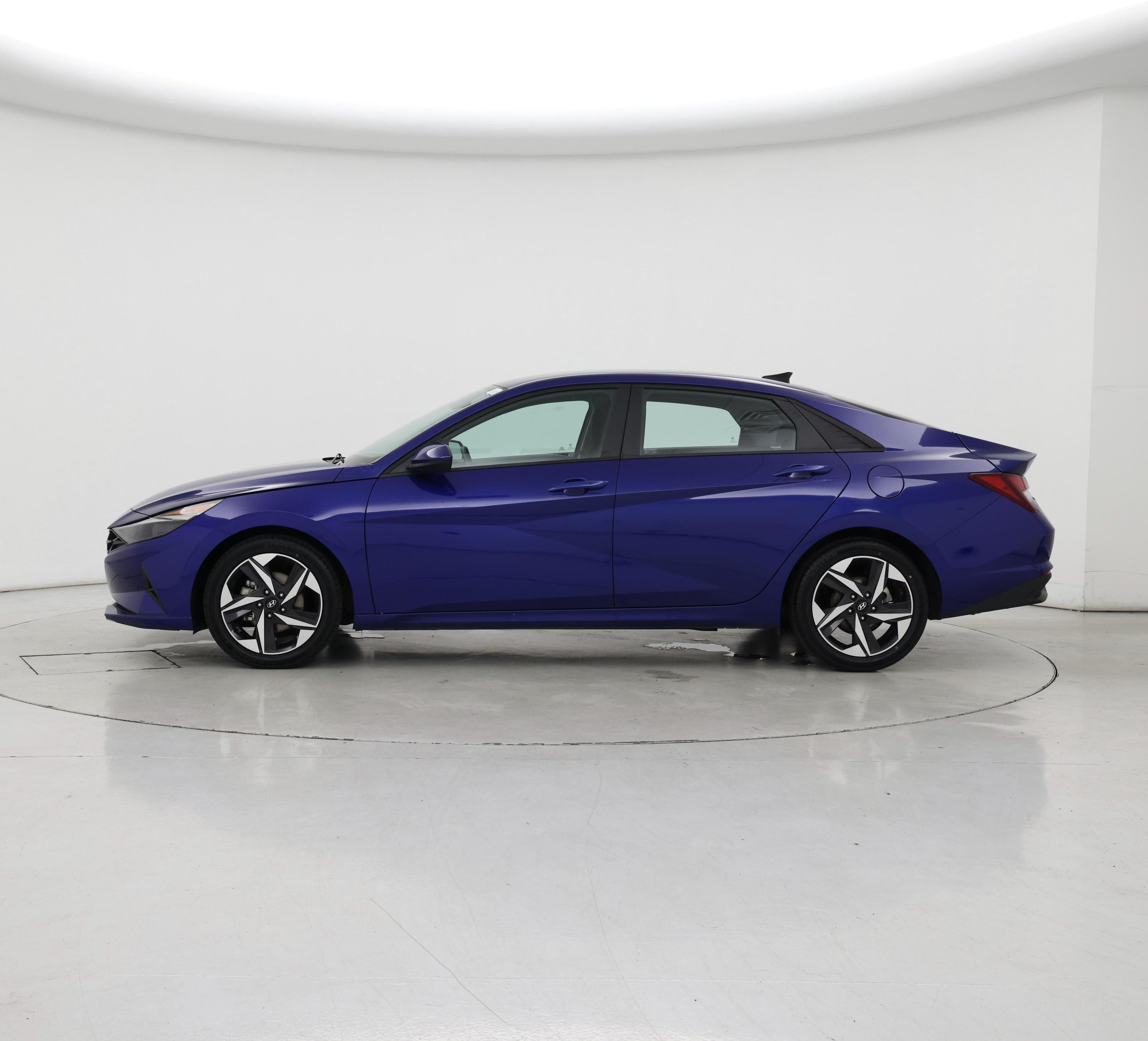 Thumbnail: 2023 Hyundai Elantra - 3