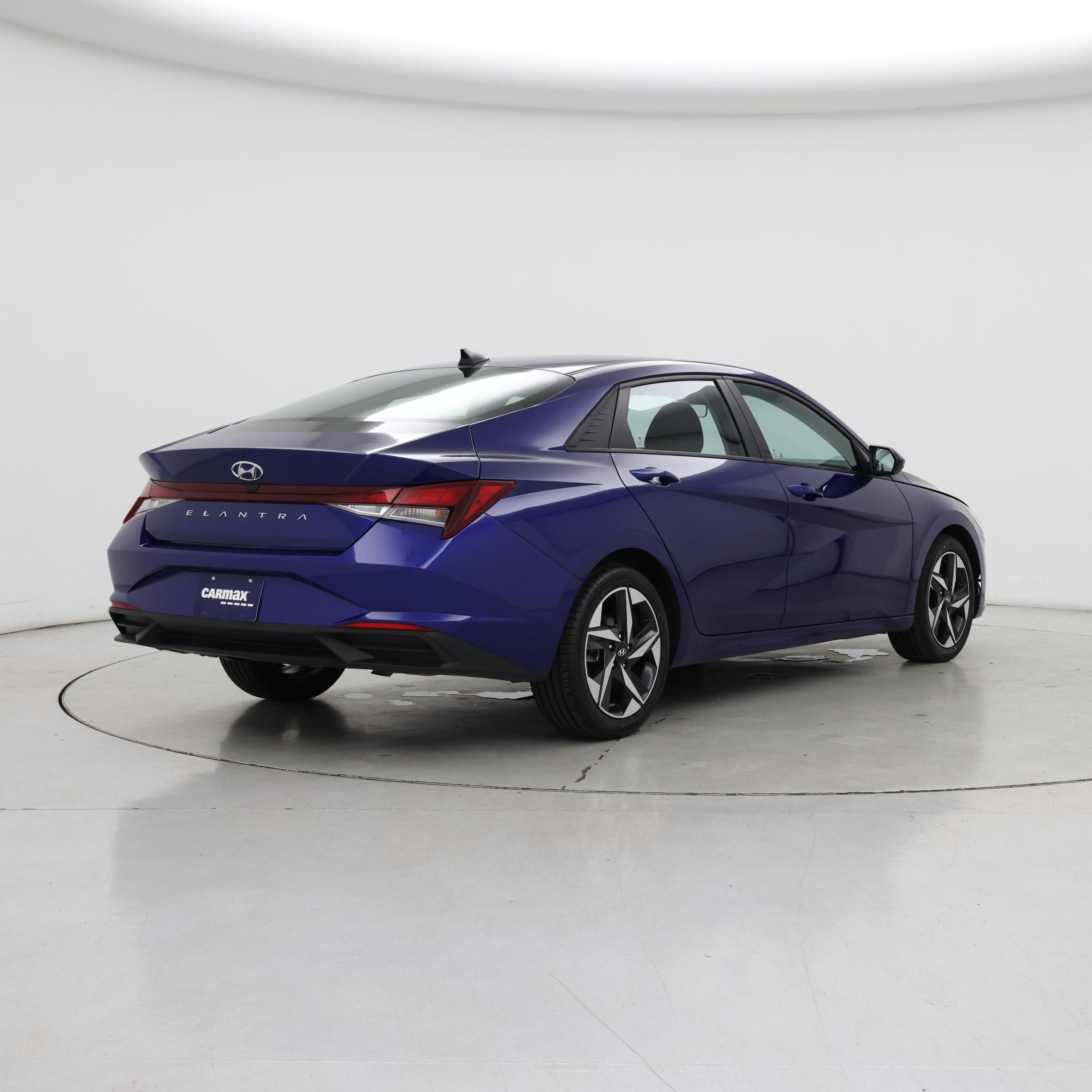 Thumbnail: 2023 Hyundai Elantra - 8