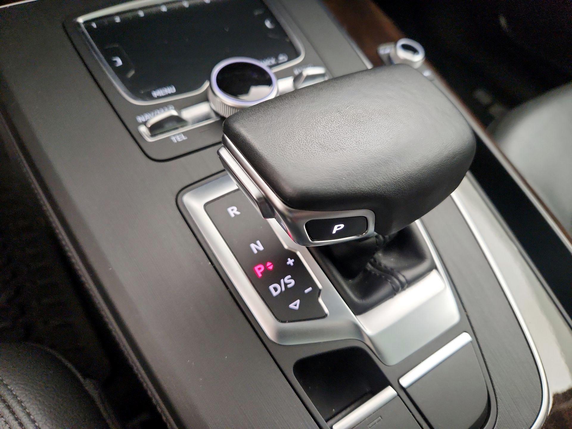 Thumbnail: 2020 Audi Q5 - 18