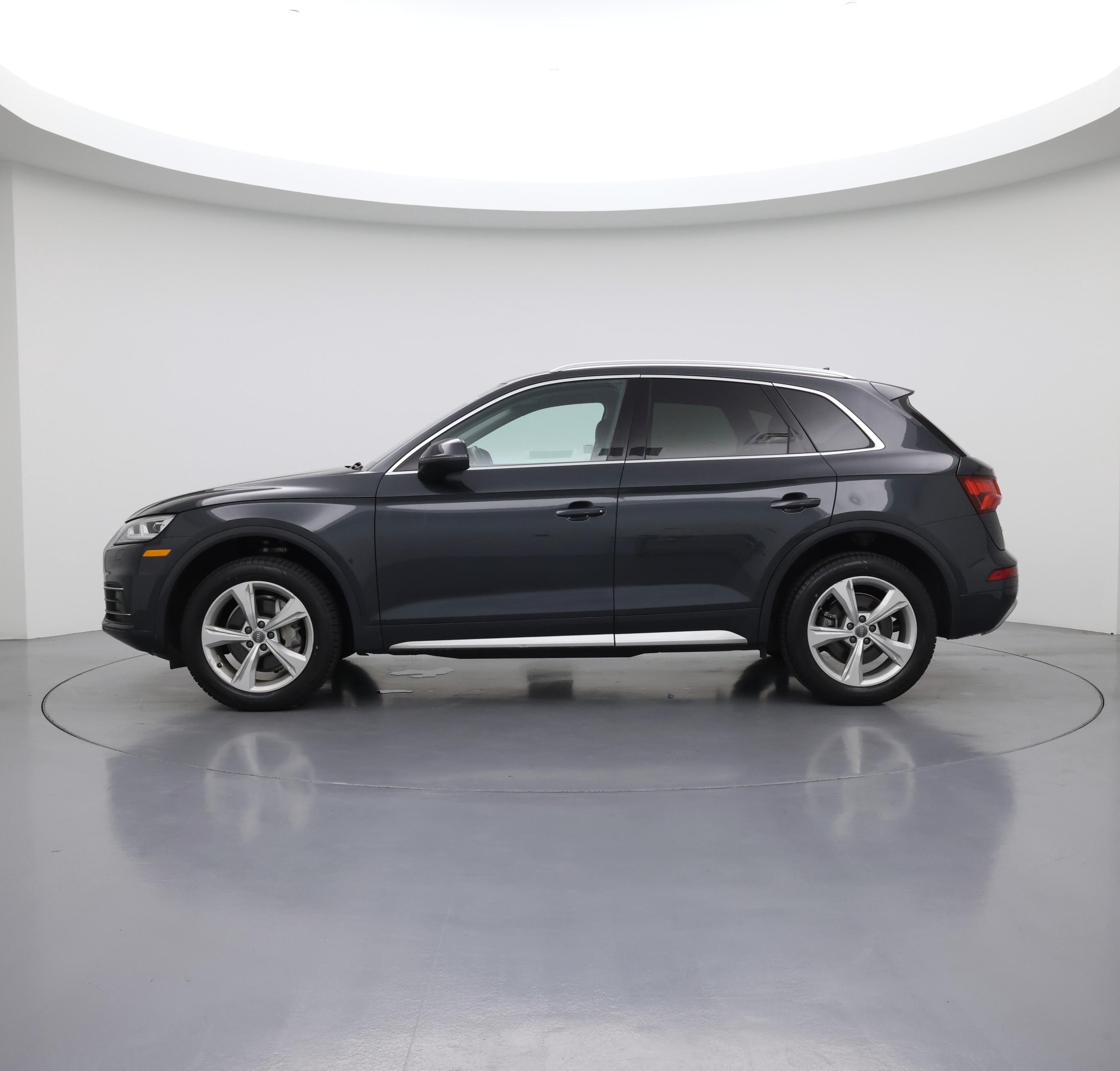 Thumbnail: 2020 Audi Q5 - 3