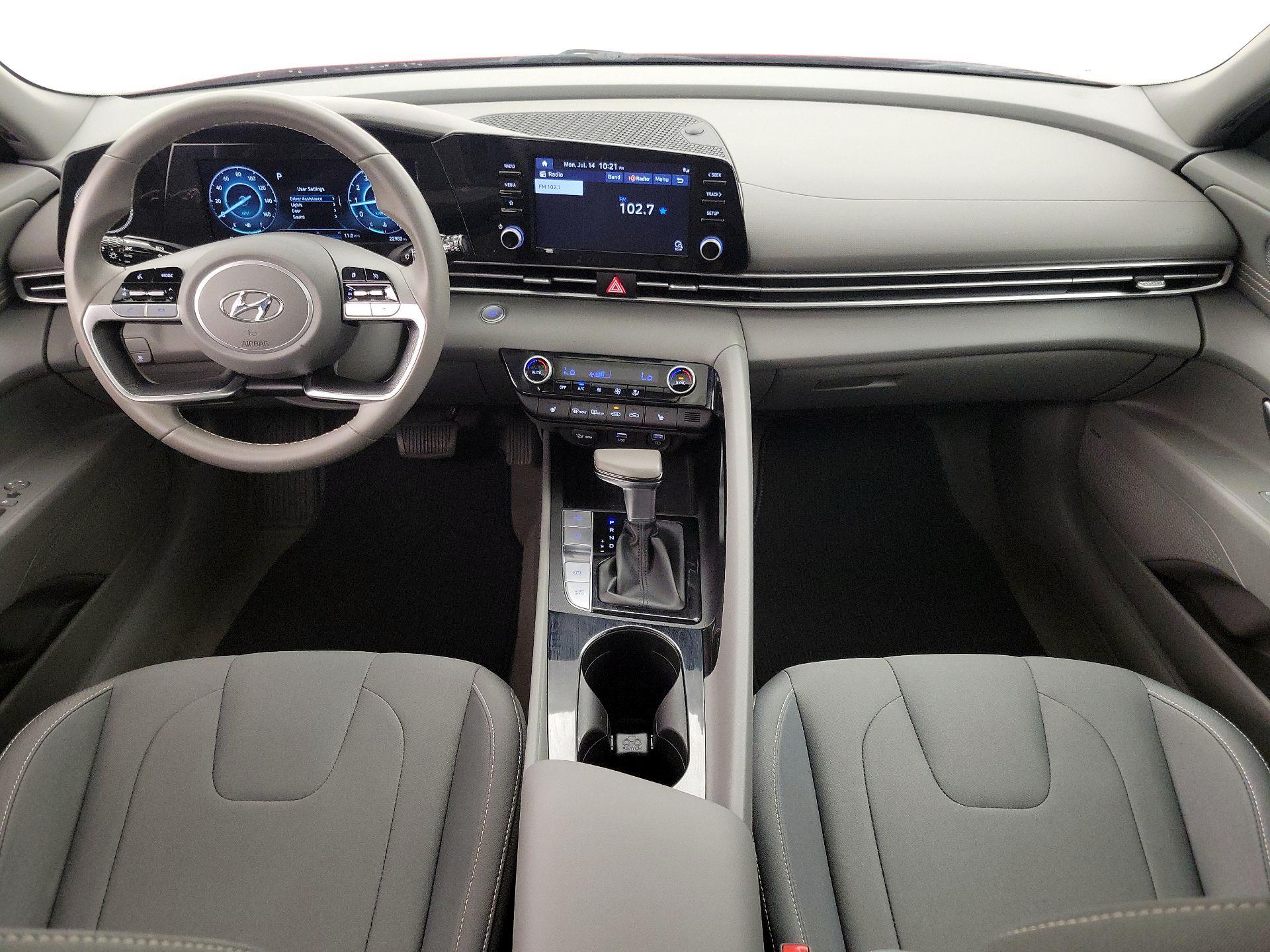 Thumbnail: 2022 Hyundai Elantra - 9