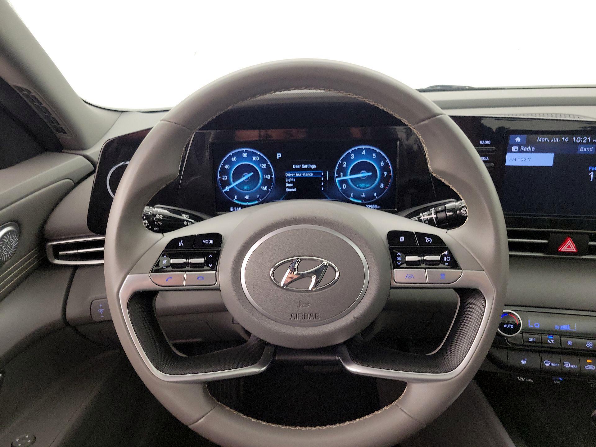 Thumbnail: 2022 Hyundai Elantra - 10