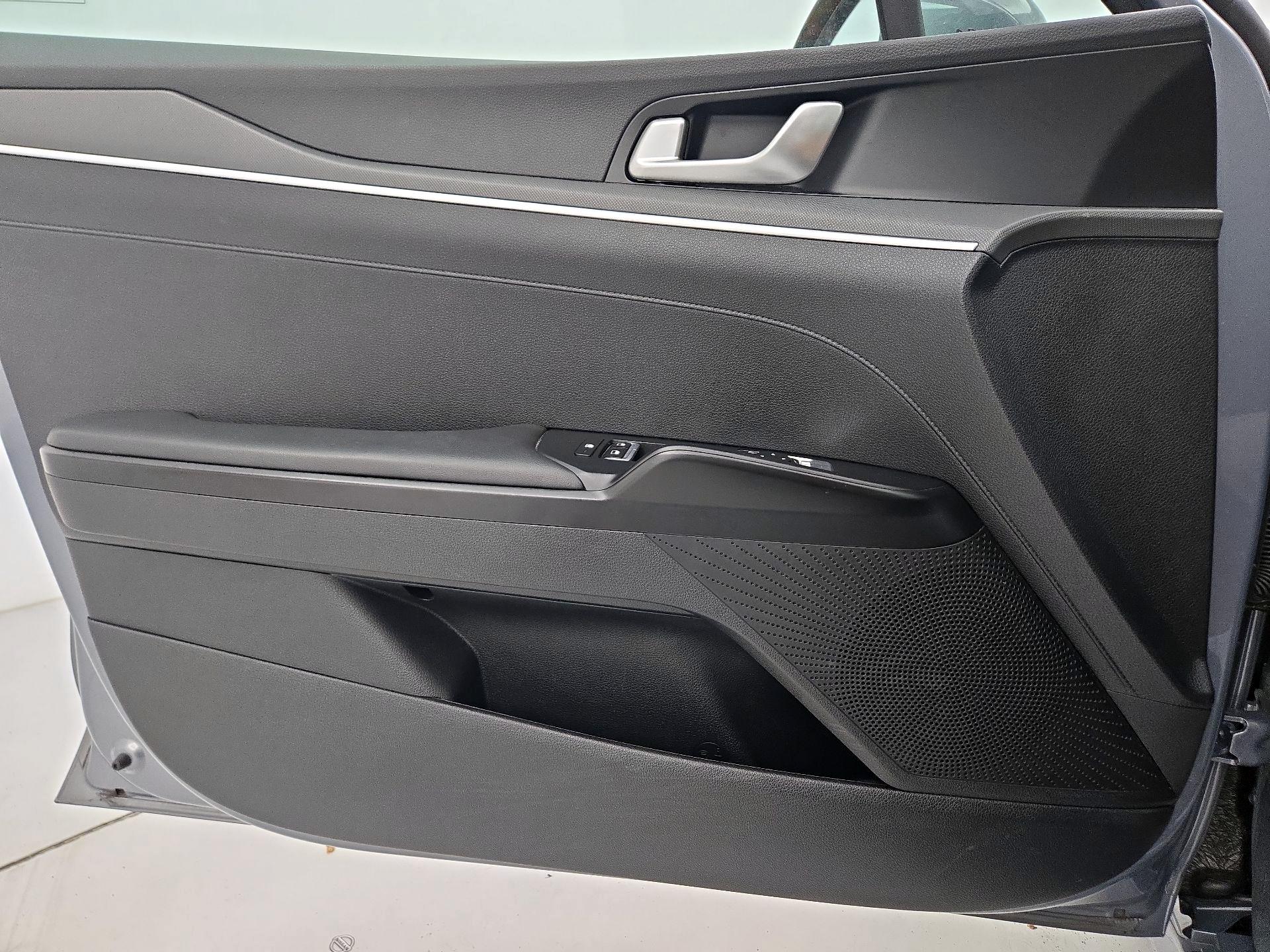 Thumbnail: 2022 Kia K5 - 12