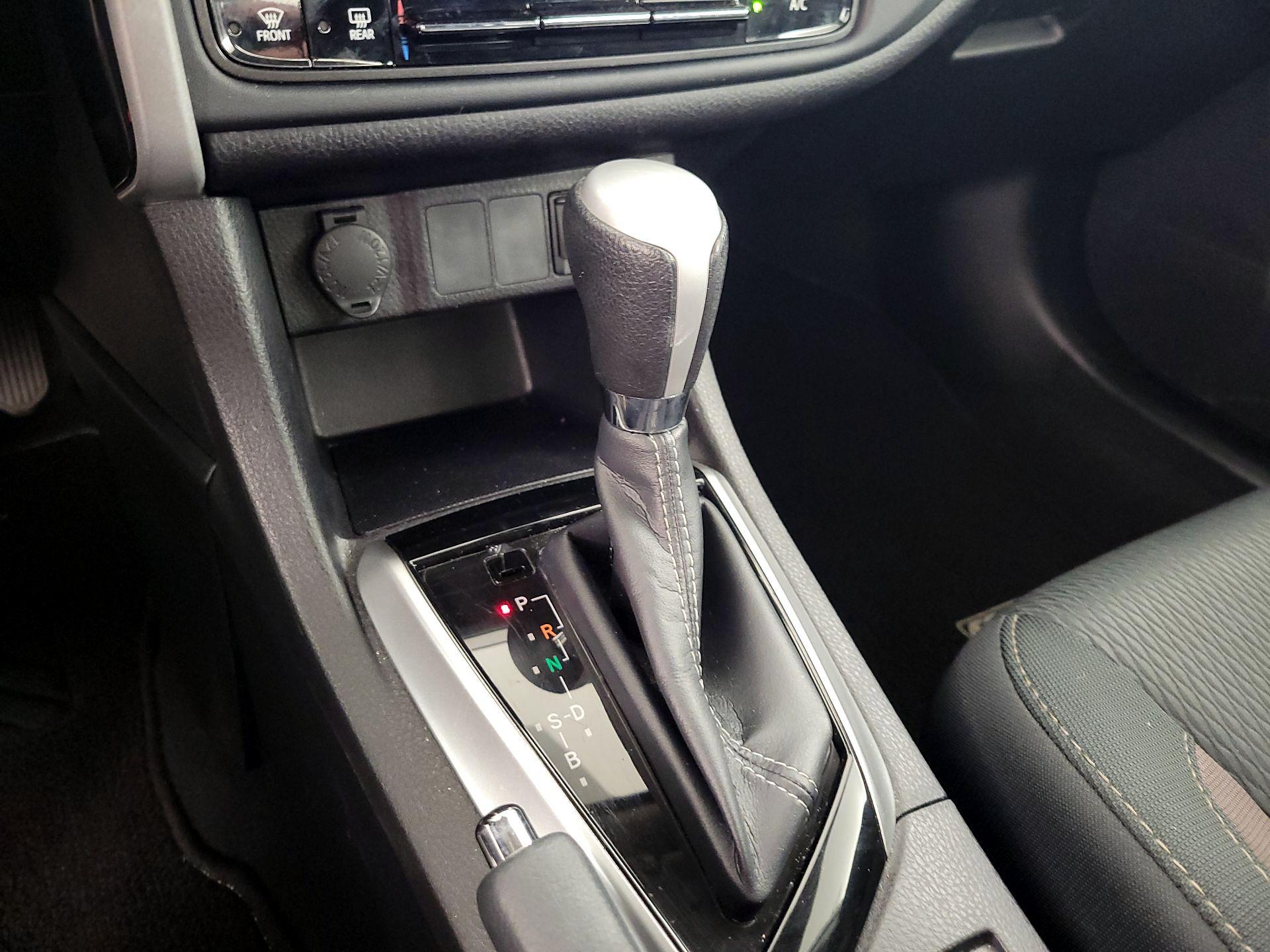 Thumbnail: 2019 Toyota Corolla - 17
