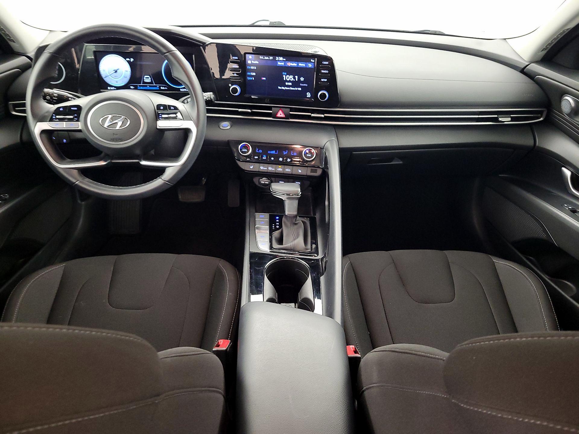 Thumbnail: 2022 Hyundai Elantra - 9