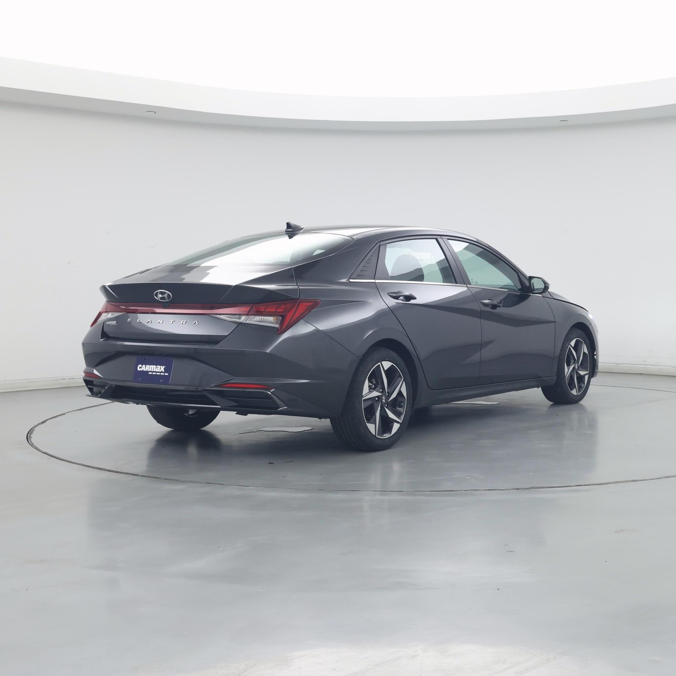 Thumbnail: 2022 Hyundai Elantra - 8