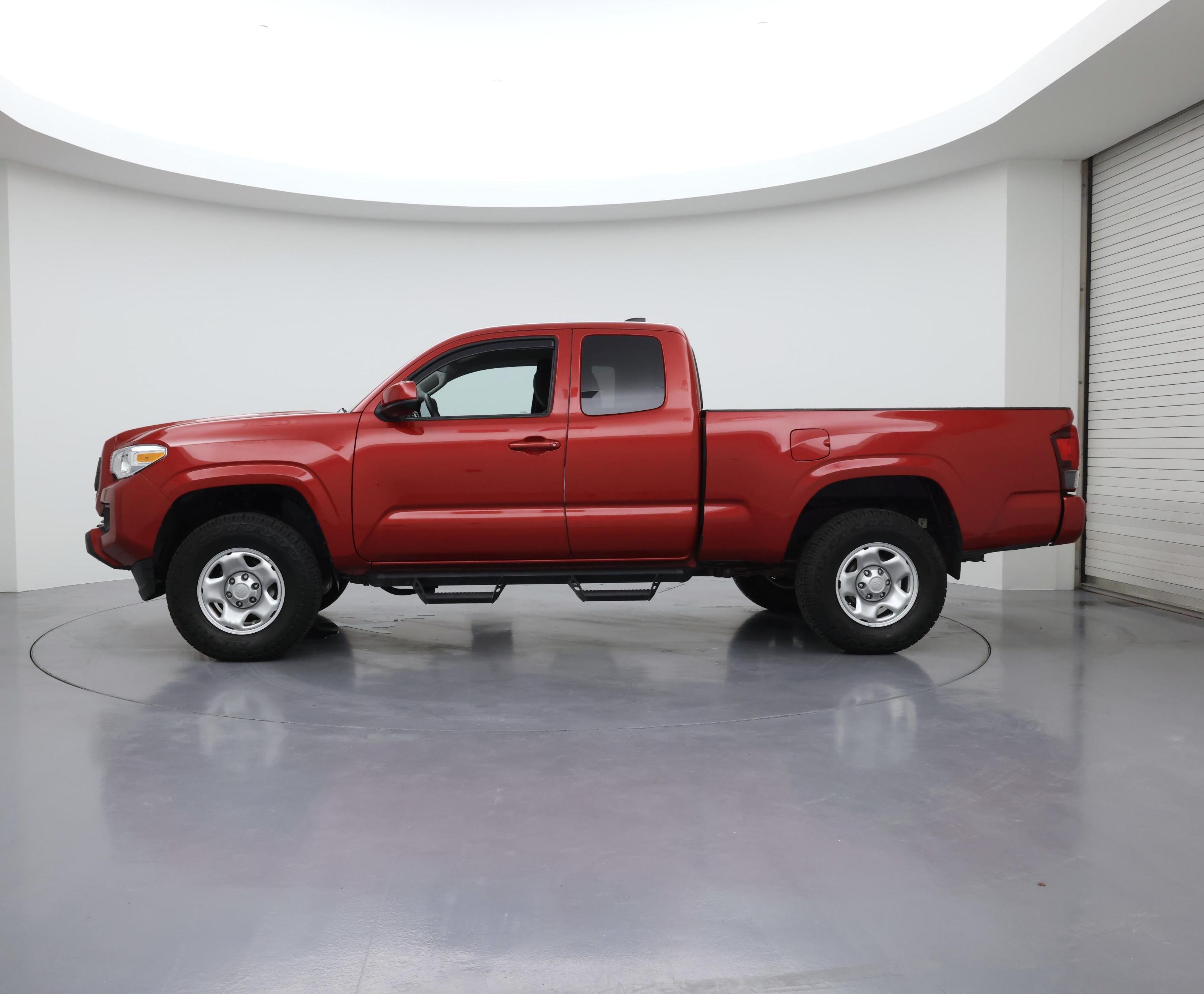 Thumbnail: 2022 Toyota Tacoma - 3