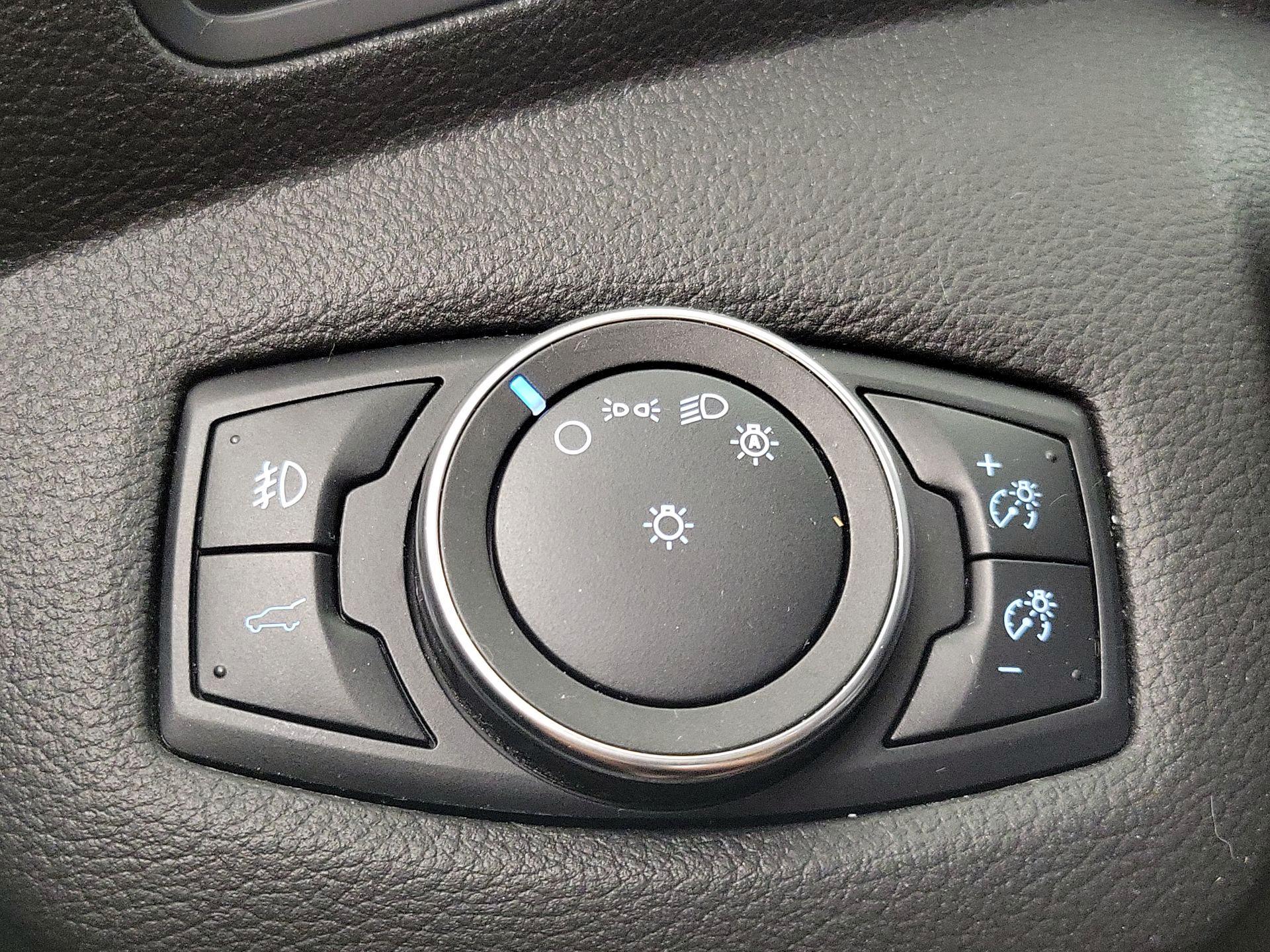 Thumbnail: 2019 Ford Escape - 13