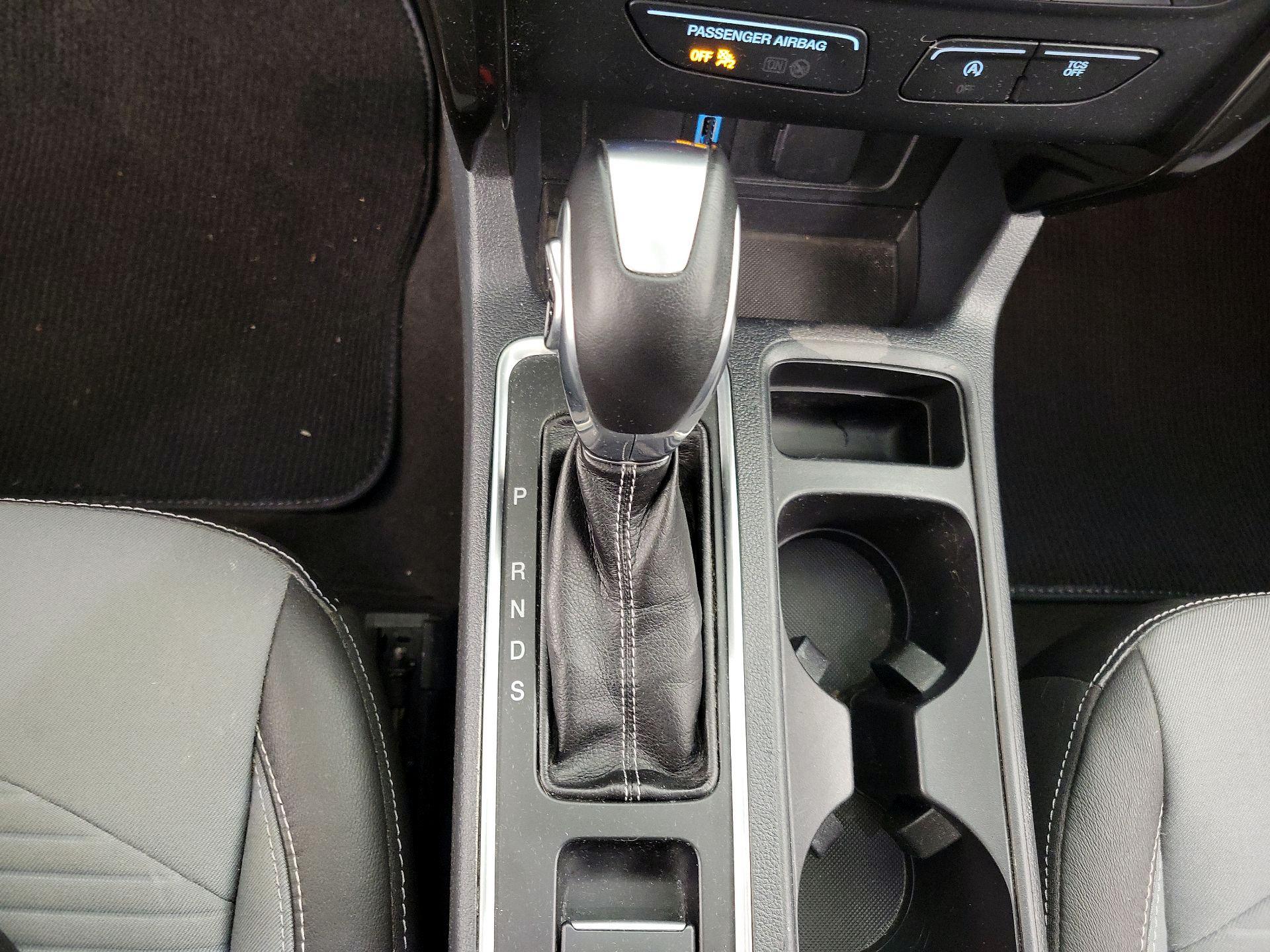 Thumbnail: 2019 Ford Escape - 17