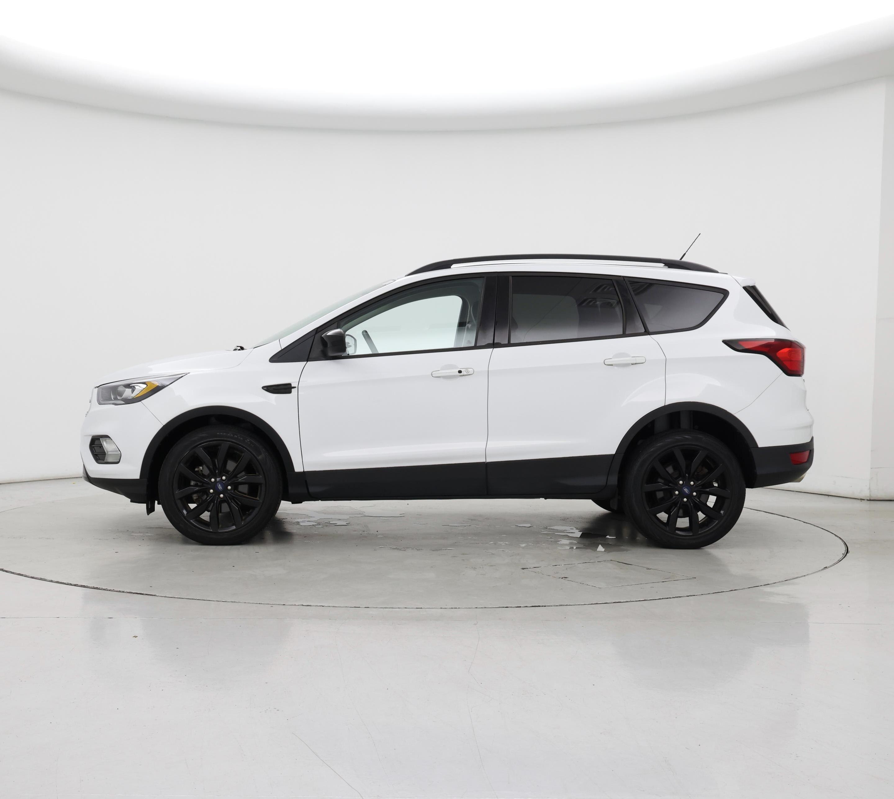 Thumbnail: 2019 Ford Escape - 3
