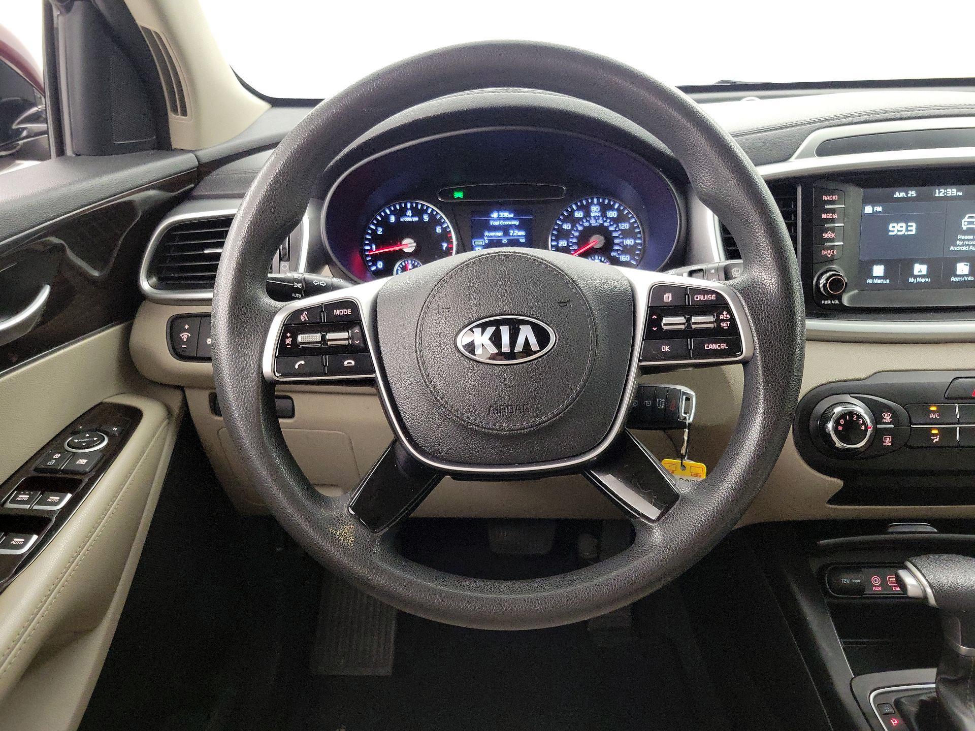 Thumbnail: 2020 Kia Sorento - 10