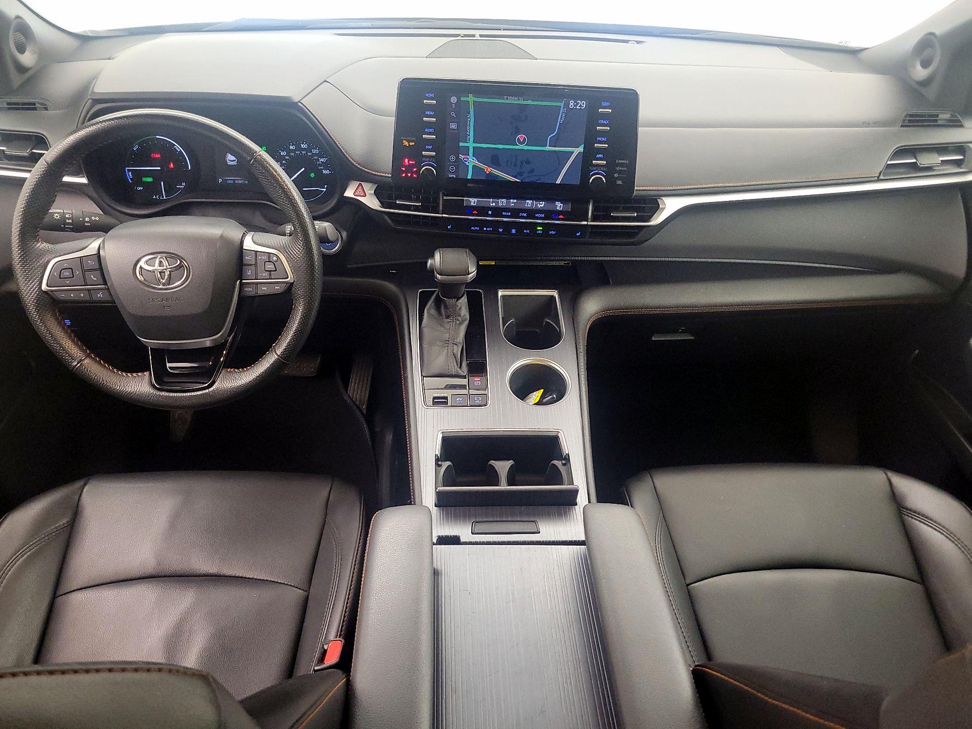Thumbnail: 2022 Toyota Sienna - 9