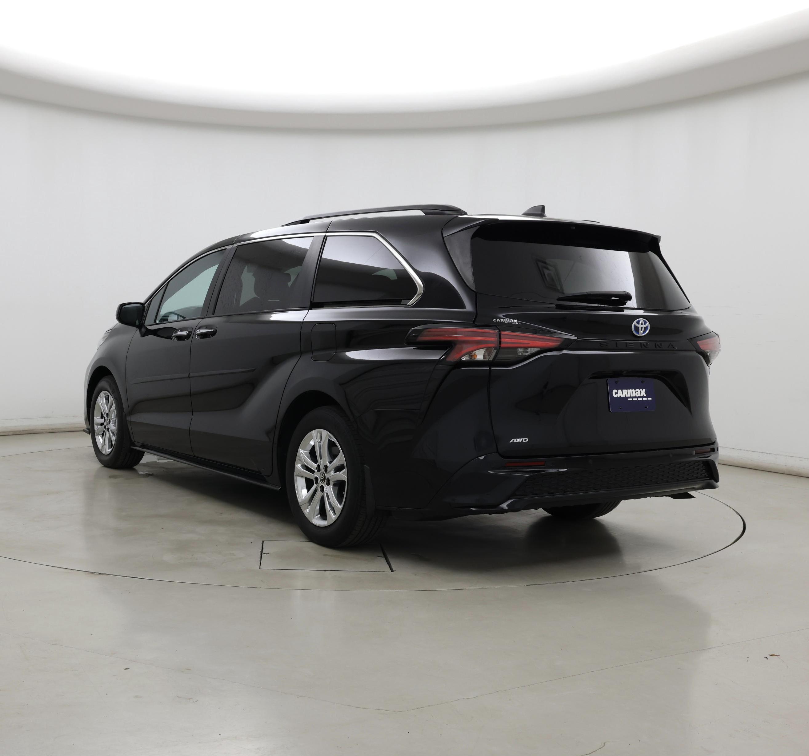 Thumbnail: 2022 Toyota Sienna - 2